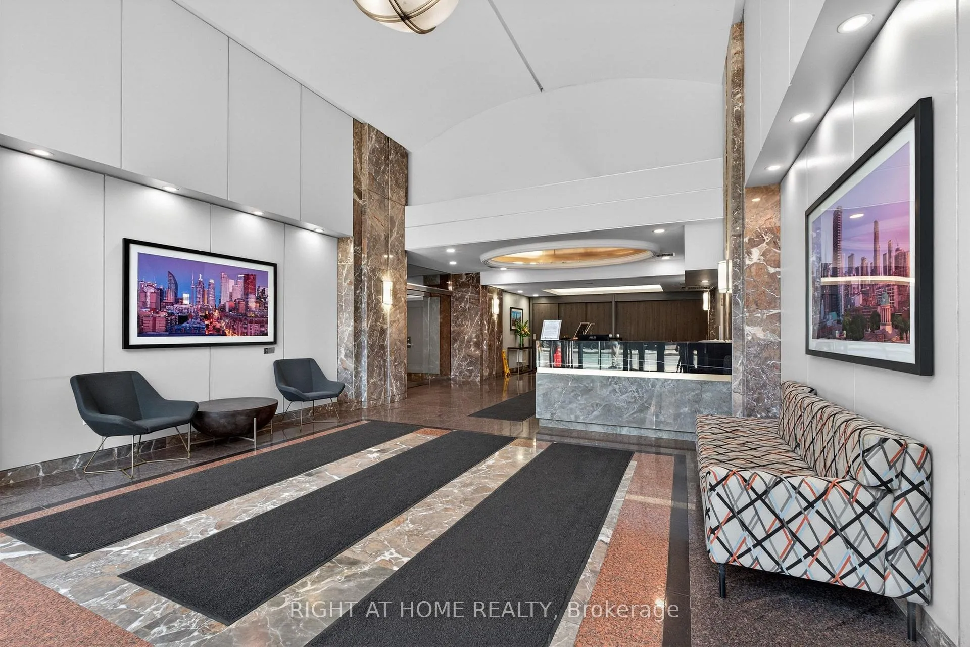Photo 3 of Unit 534, 109 Front Street E, Toronto, Waterfront Communities — HOMEH