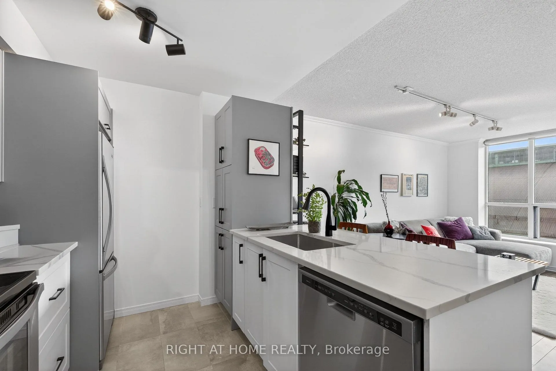 Photo 12 of Unit 534, 109 Front Street E, Toronto, Waterfront Communities — HOMEH