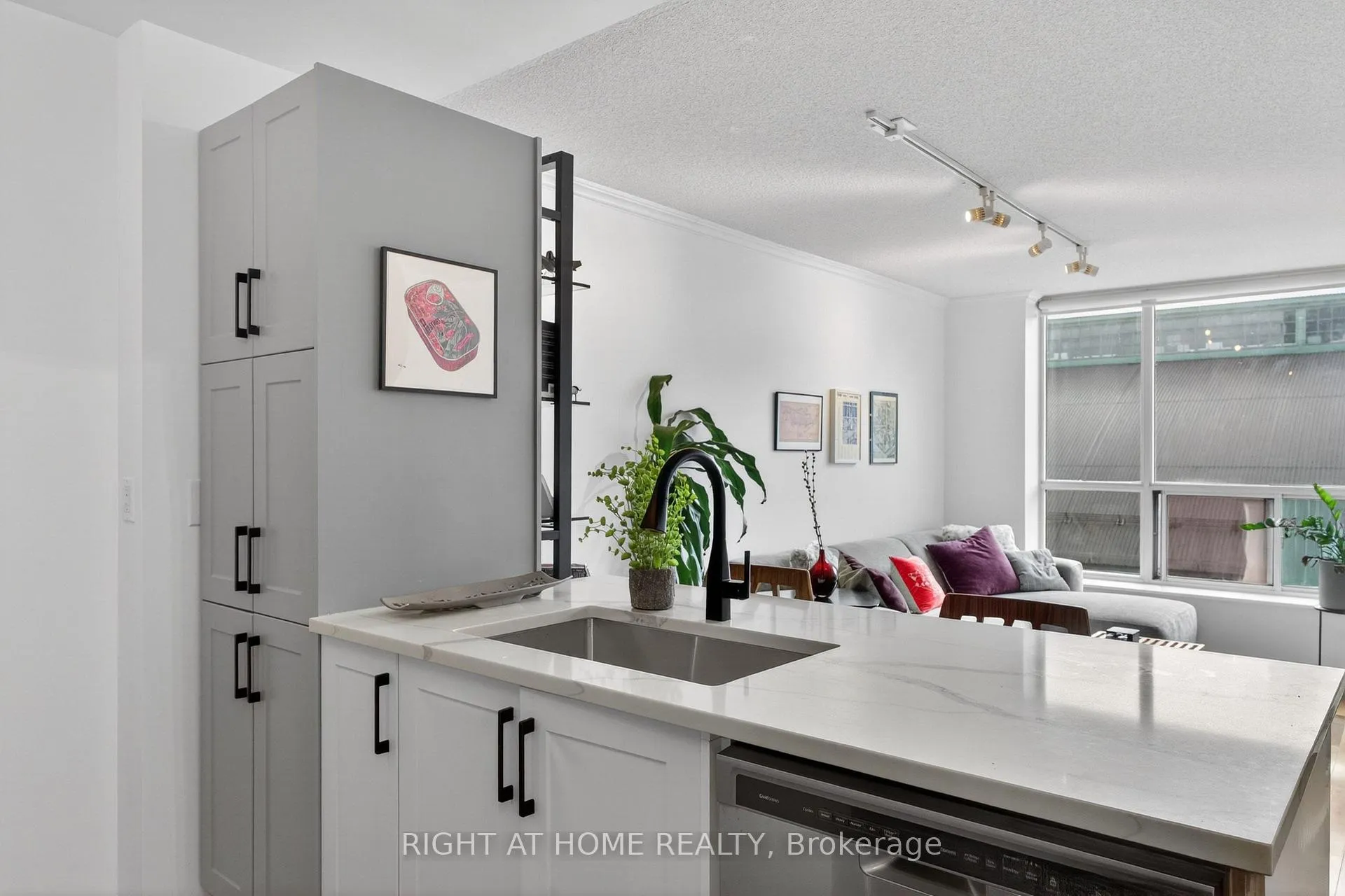 Photo 13 of Unit 534, 109 Front Street E, Toronto, Waterfront Communities — HOMEH