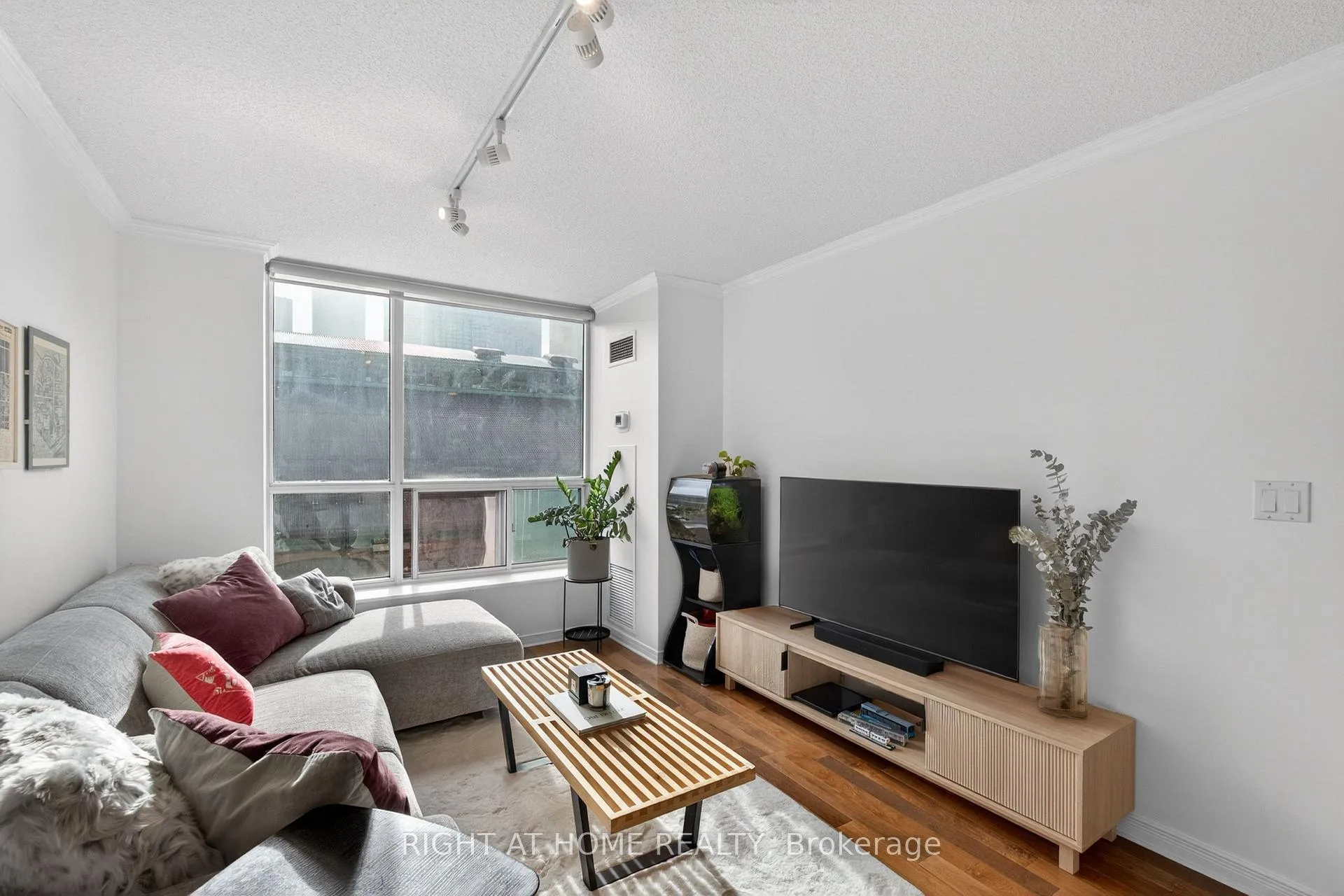 Photo 23 of Unit 534, 109 Front Street E, Toronto, Waterfront Communities — HOMEH