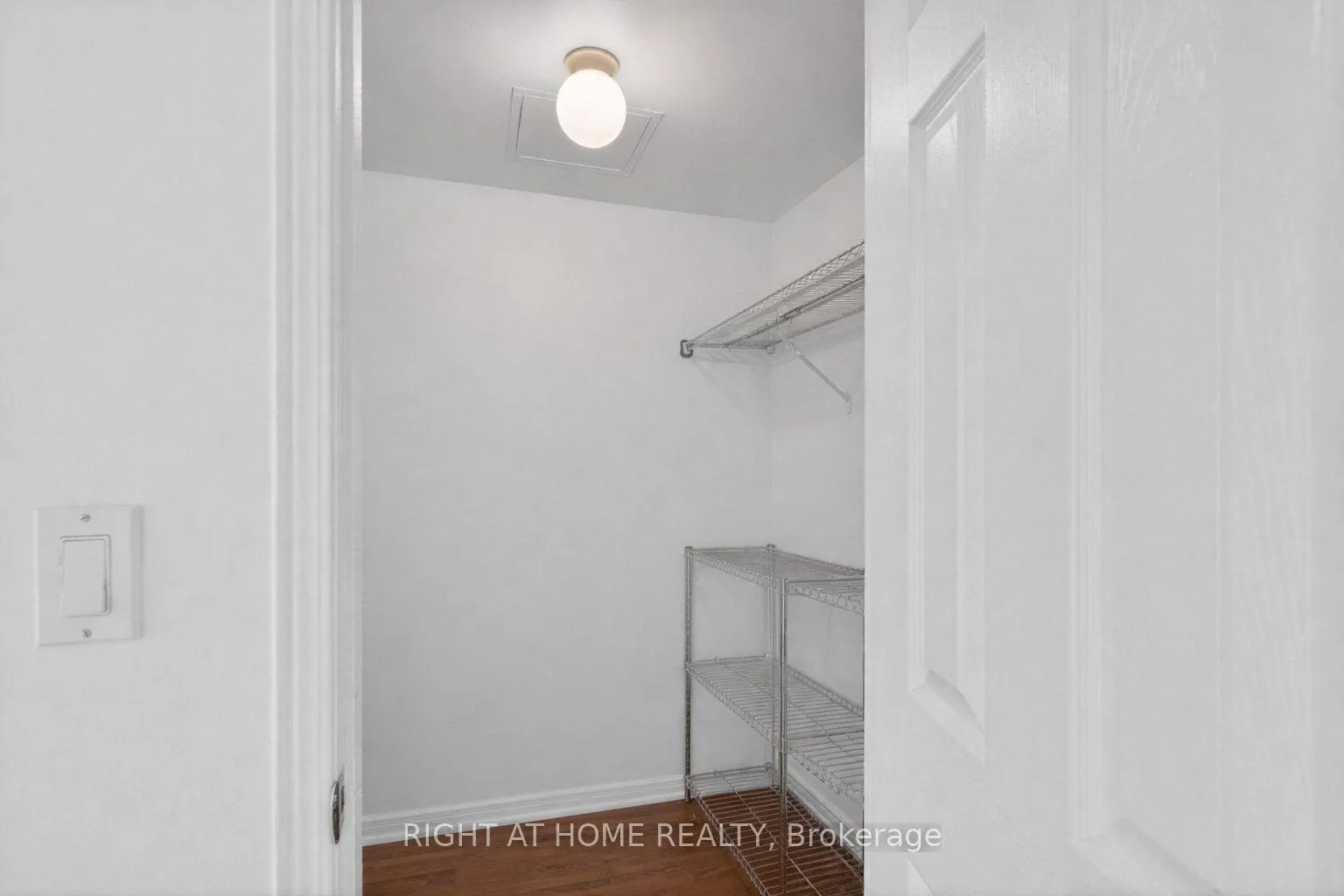 Photo 28 of Unit 534, 109 Front Street E, Toronto, Waterfront Communities — HOMEH