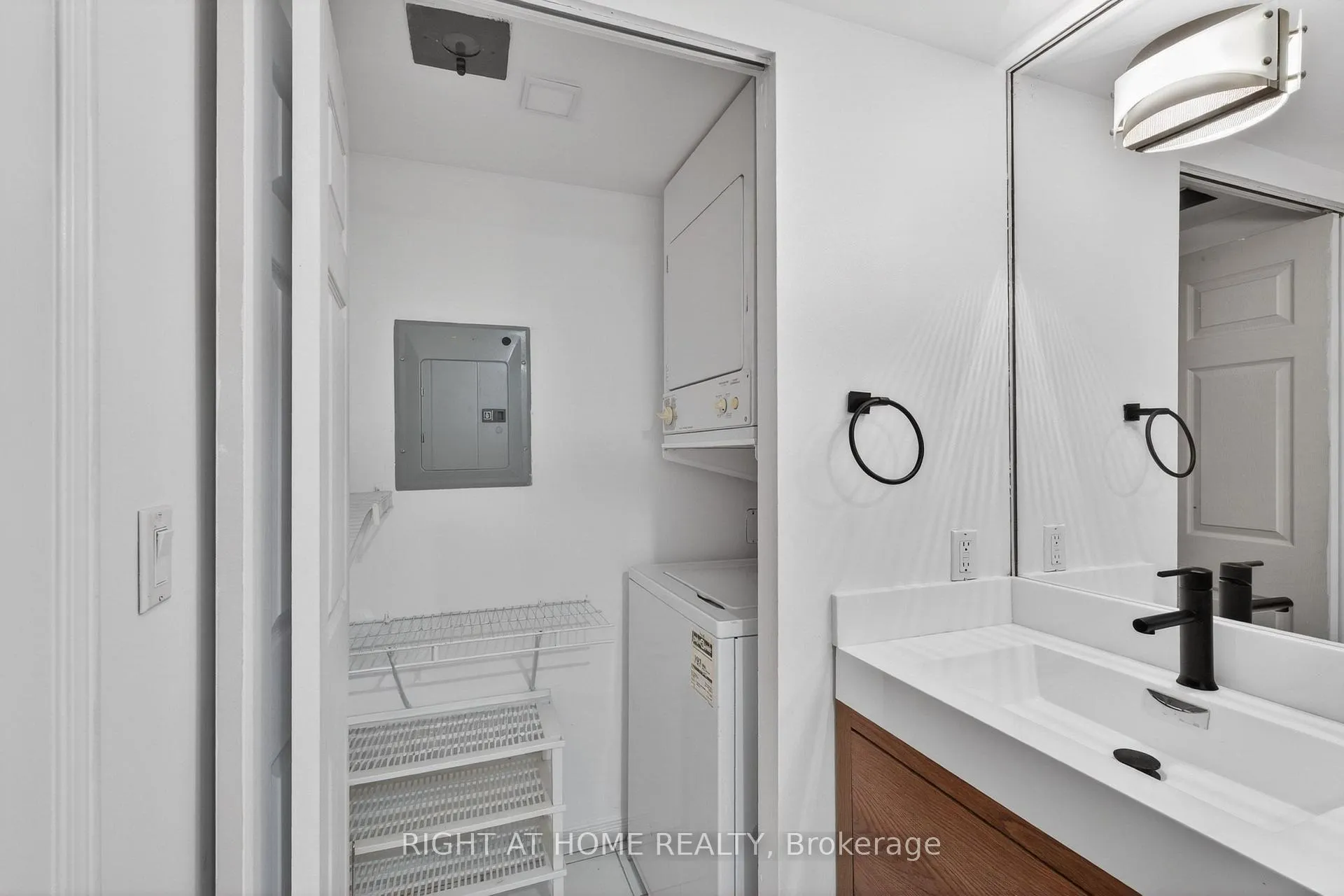 Photo 30 of Unit 534, 109 Front Street E, Toronto, Waterfront Communities — HOMEH