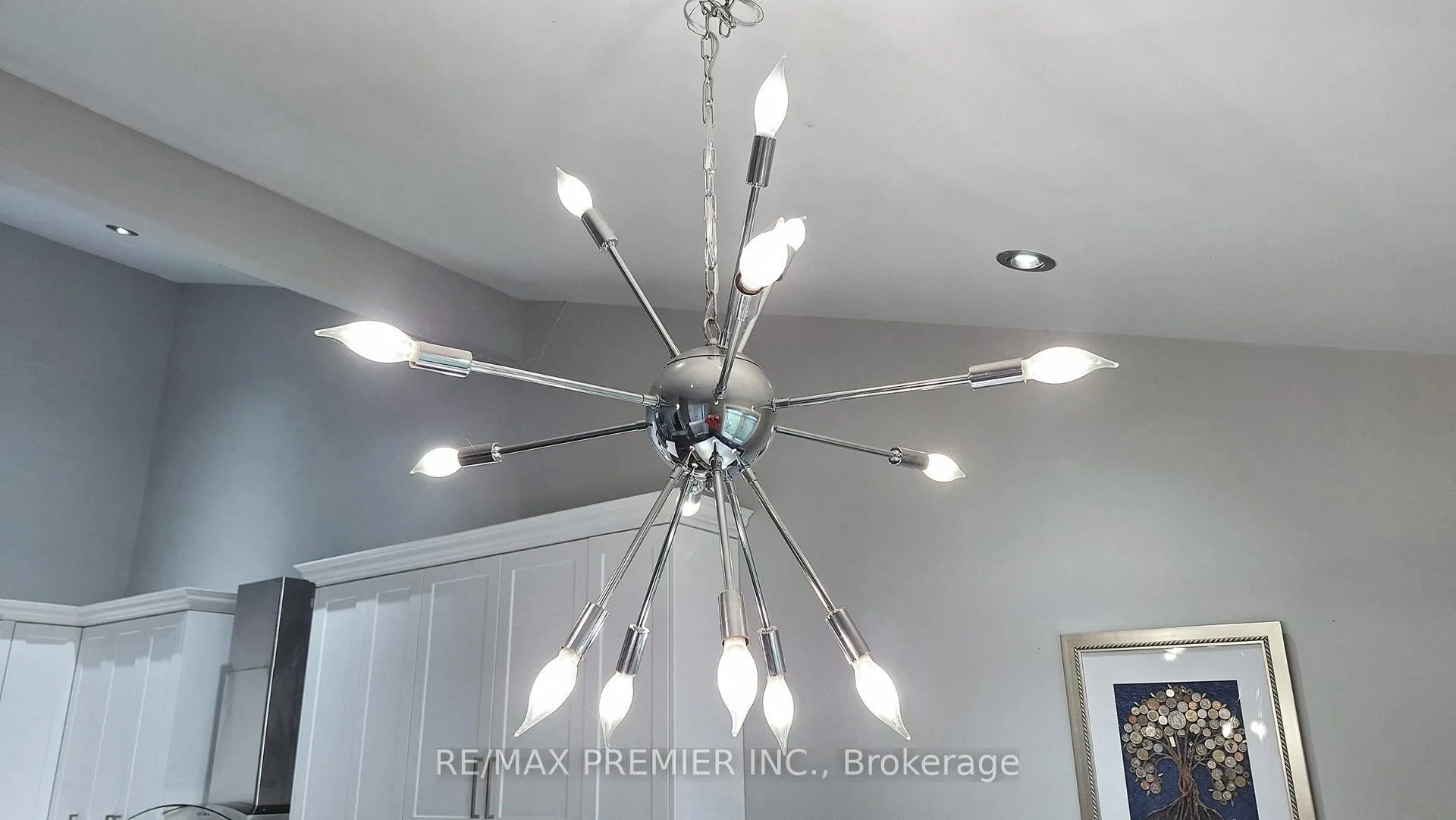 Photo 10 of 75 Fox Run, Barrie, Letitia Heights — HOMEH