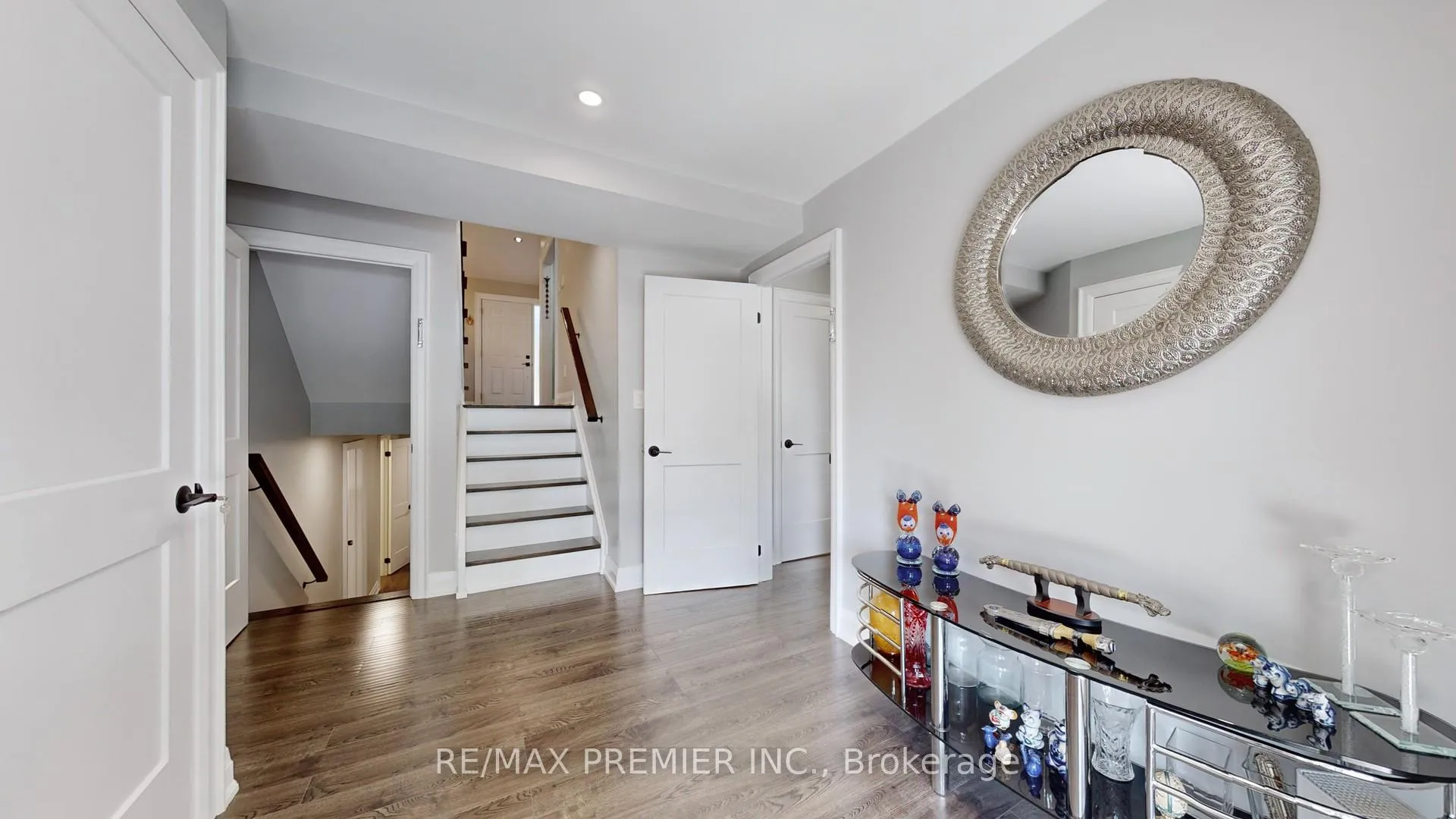 Photo 22 of 75 Fox Run, Barrie, Letitia Heights — HOMEH