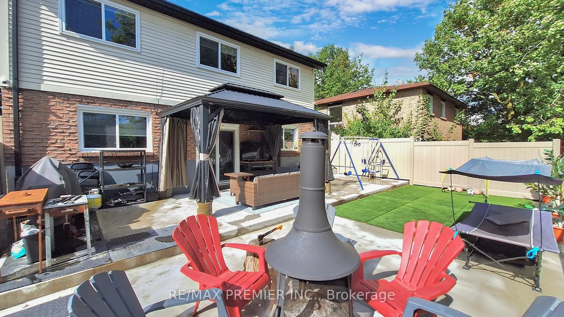 Photo 31 of 75 Fox Run, Barrie, Letitia Heights — HOMEH
