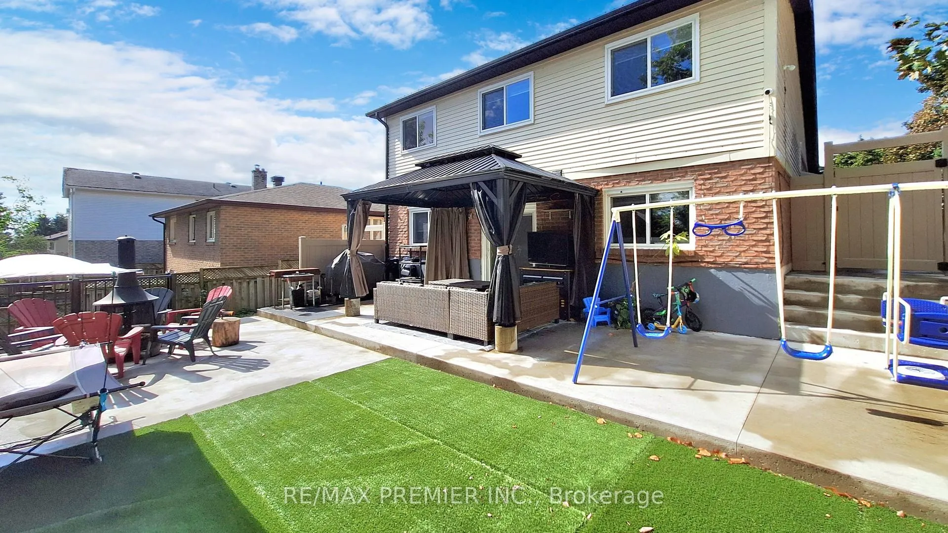 Photo 32 of 75 Fox Run, Barrie, Letitia Heights — HOMEH
