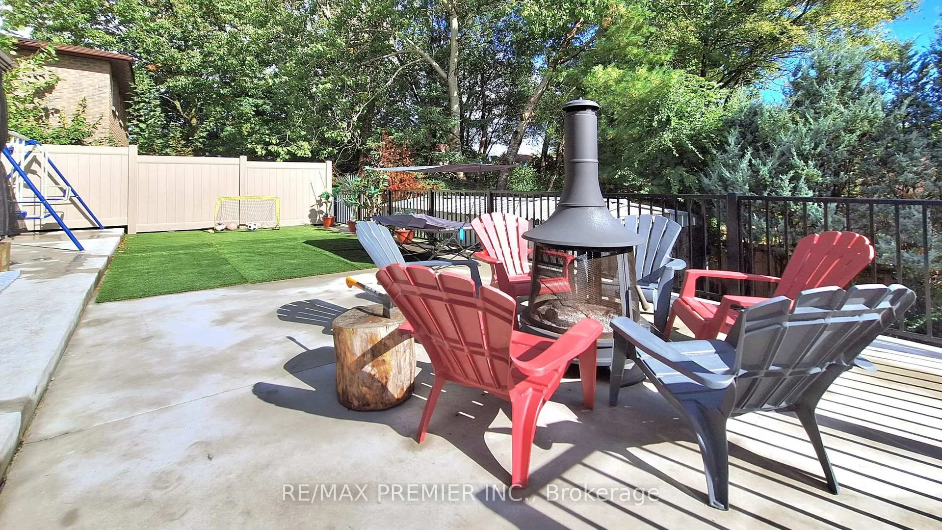 Photo 34 of 75 Fox Run, Barrie, Letitia Heights — HOMEH