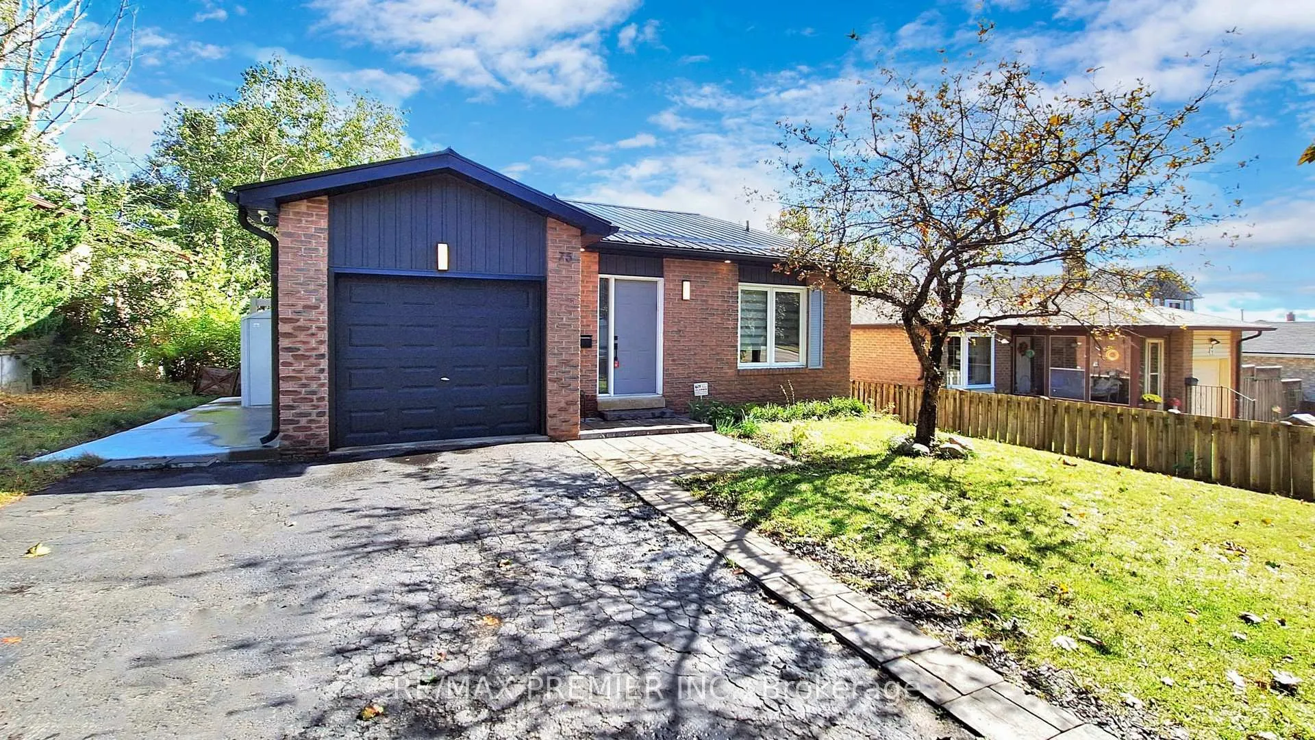 Photo 40 of 75 Fox Run, Barrie, Letitia Heights — HOMEH