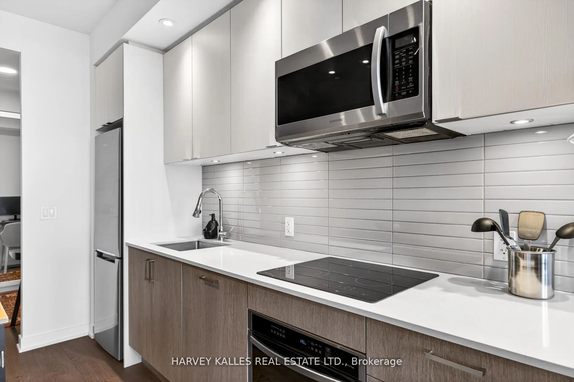 Photo 6 of Unit 2201, 1926 Lake Shore Boulevard W, Toronto, South Parkdale — HOMEH