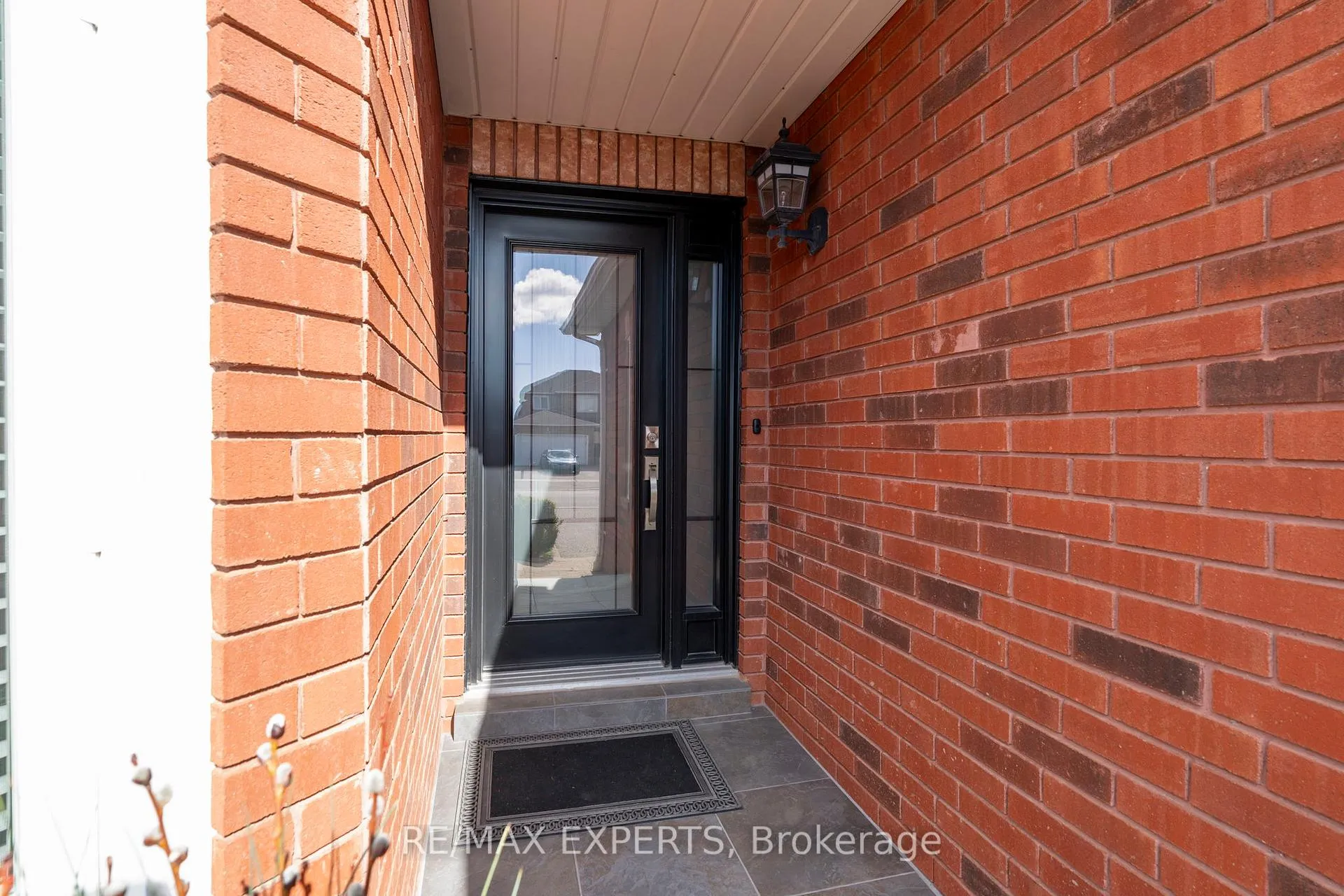 Photo 3 of 64 Whitbread Avenue, Caledon, Bolton East — HOMEH