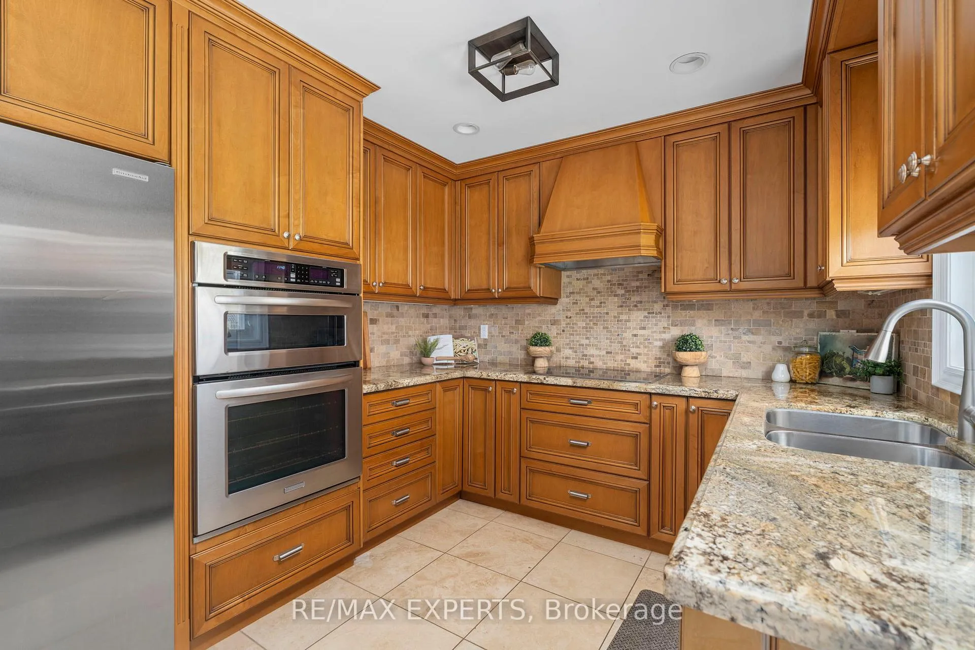Photo 15 of 64 Whitbread Avenue, Caledon, Bolton East — HOMEH