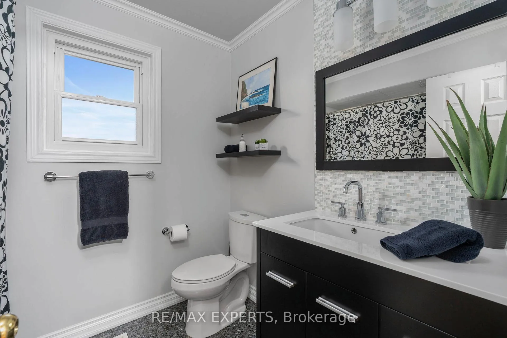 Photo 27 of 64 Whitbread Avenue, Caledon, Bolton East — HOMEH