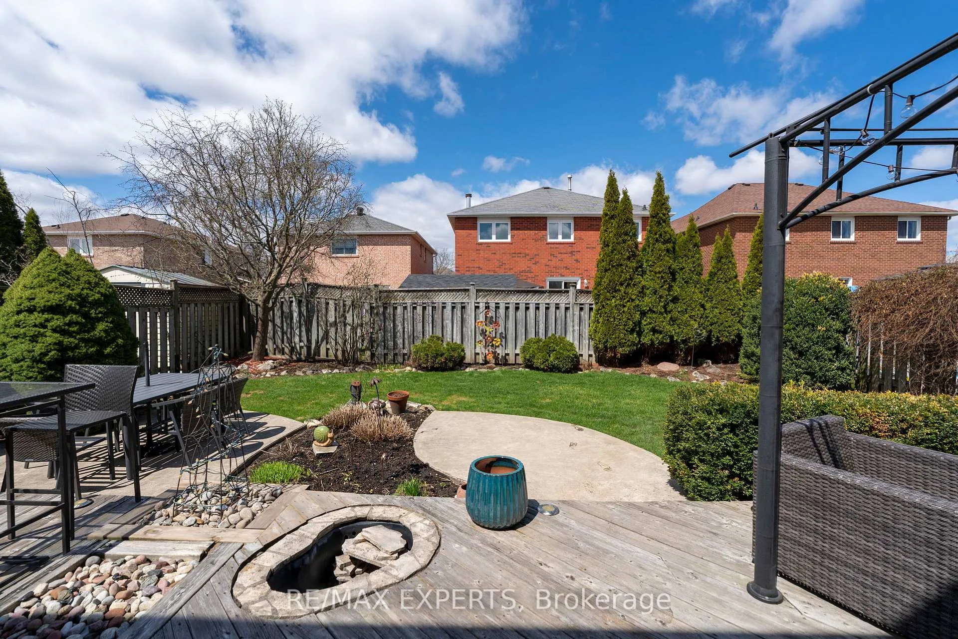 Photo 43 of 64 Whitbread Avenue, Caledon, Bolton East — HOMEH