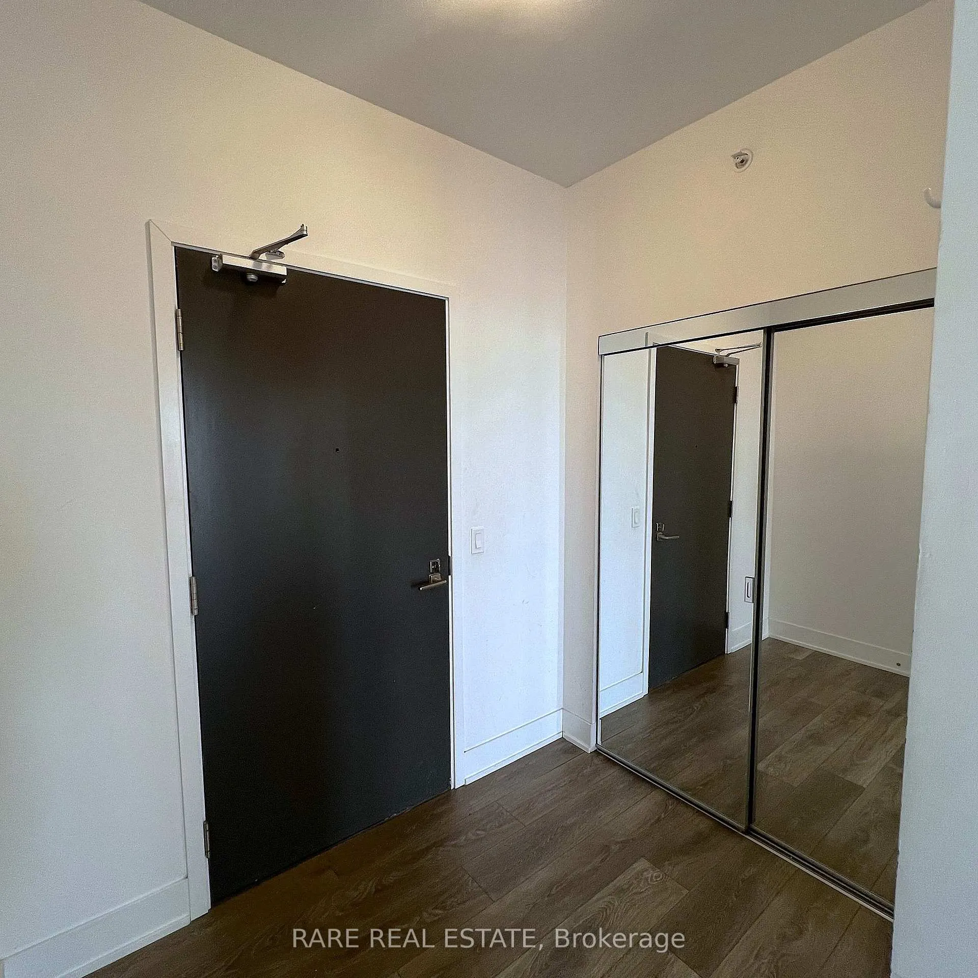 Photo 5 of Unit 1308, 2916 Highway 7 Road, Vaughan, Concord — HOMEH