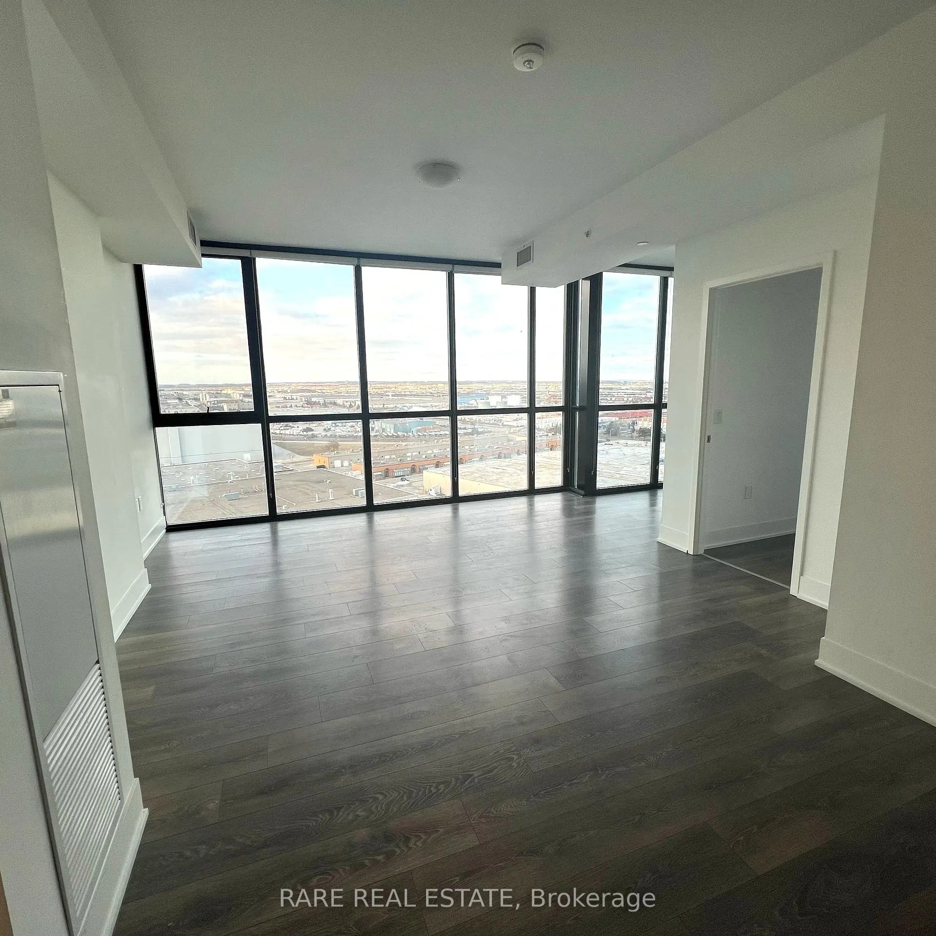Photo 7 of Unit 1308, 2916 Highway 7 Road, Vaughan, Concord — HOMEH