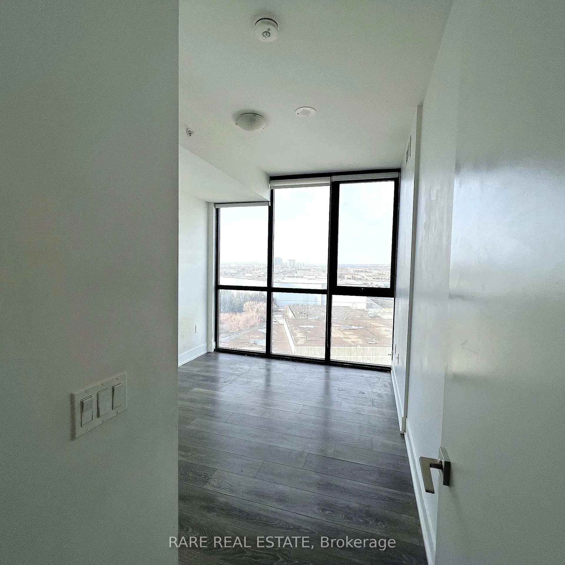 Photo 11 of Unit 1308, 2916 Highway 7 Road, Vaughan, Concord — HOMEH