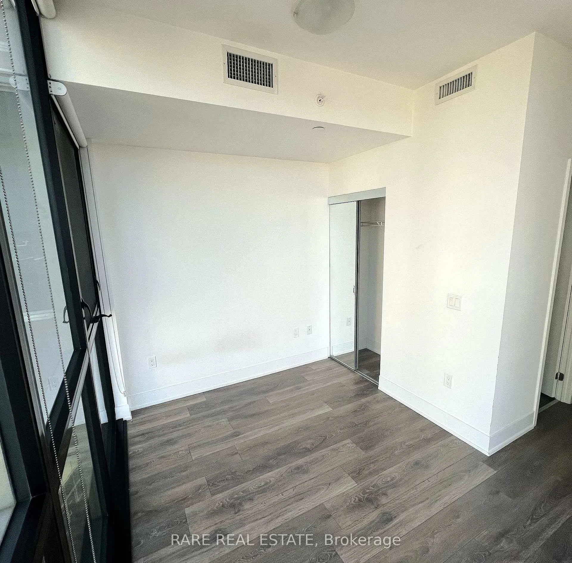 Photo 14 of Unit 1308, 2916 Highway 7 Road, Vaughan, Concord — HOMEH