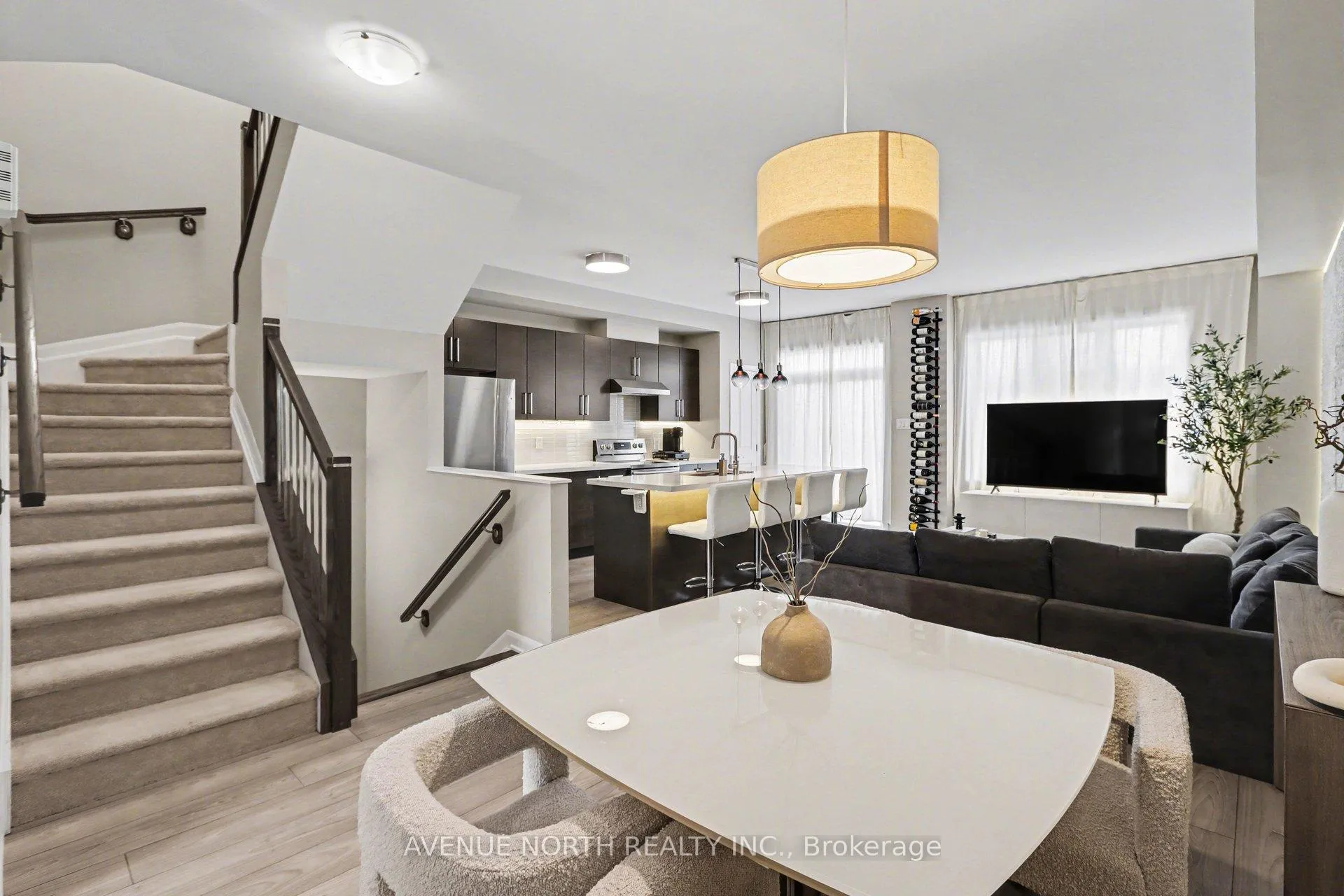Photo 5 of 159 Bending Way, Ottawa, Barrhaven - Hearts Desire — HOMEH