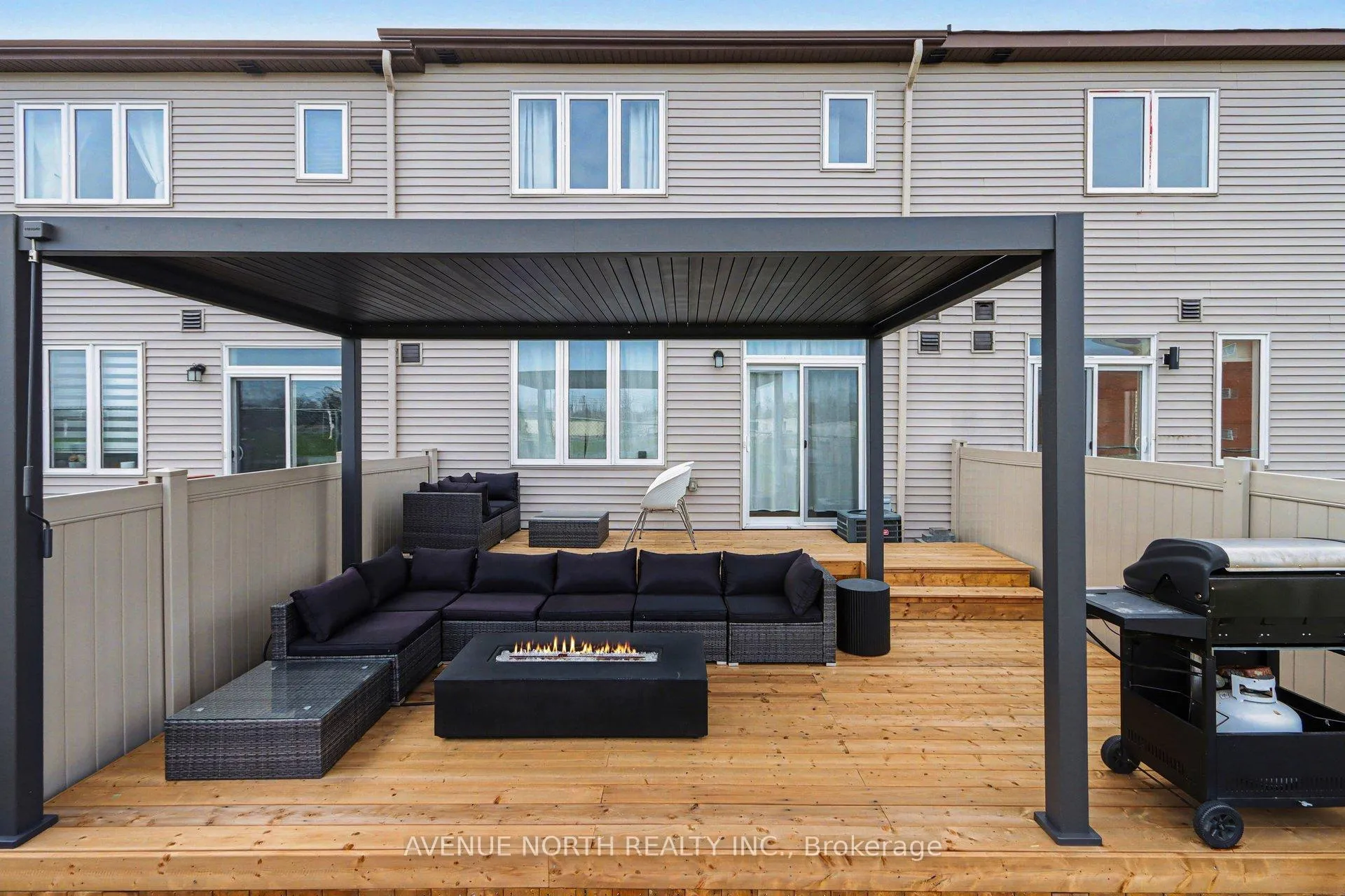 Photo 18 of 159 Bending Way, Ottawa, Barrhaven - Hearts Desire — HOMEH