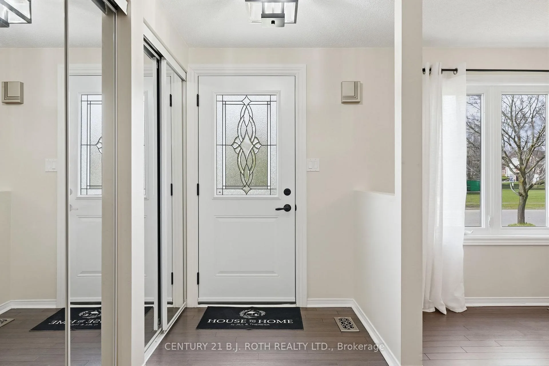 Photo 4 of 130 Athabaska Road, Barrie, Holly — HOMEH