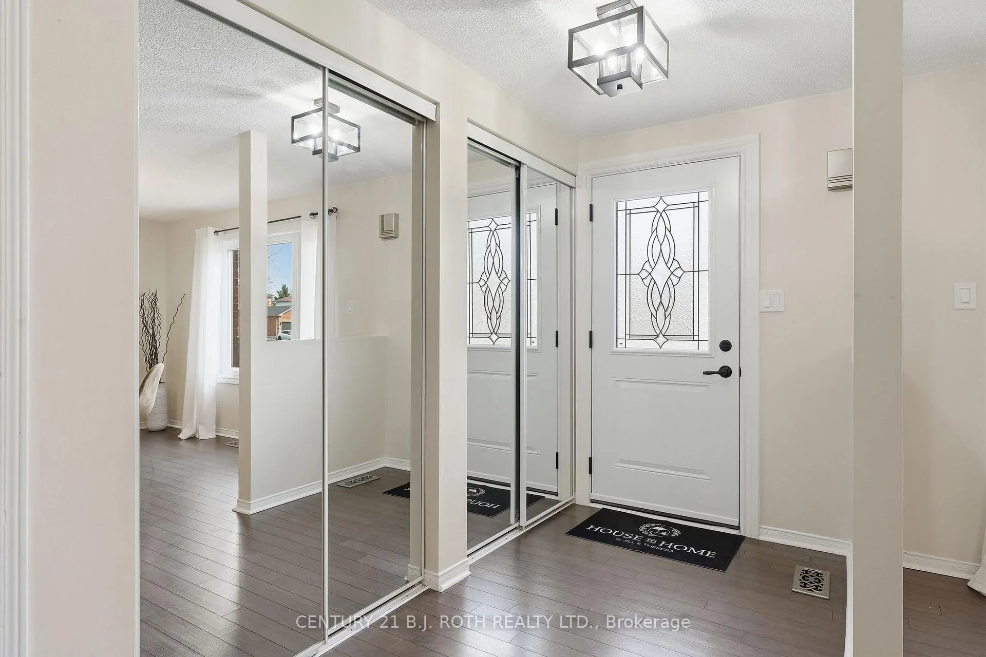 Photo 5 of 130 Athabaska Road, Barrie, Holly — HOMEH