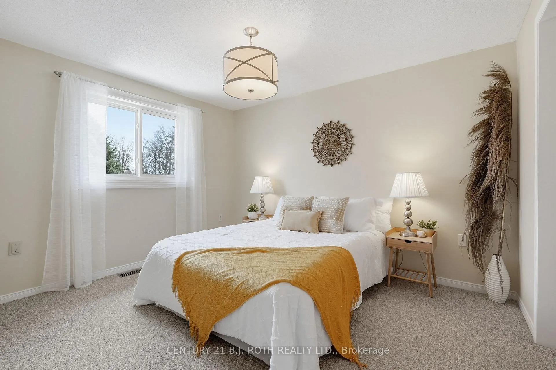 Photo 18 of 130 Athabaska Road, Barrie, Holly — HOMEH