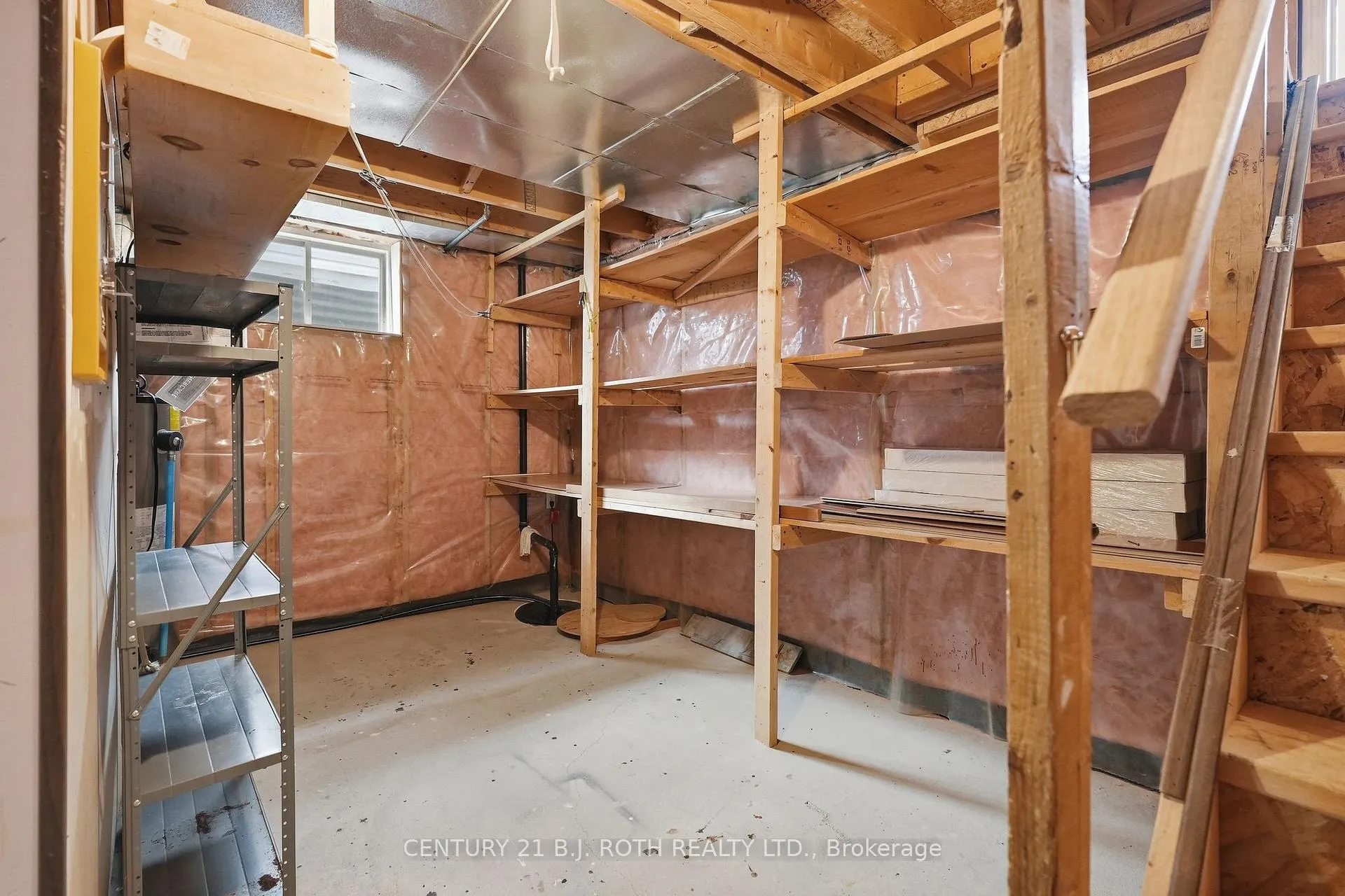 Photo 32 of 130 Athabaska Road, Barrie, Holly — HOMEH