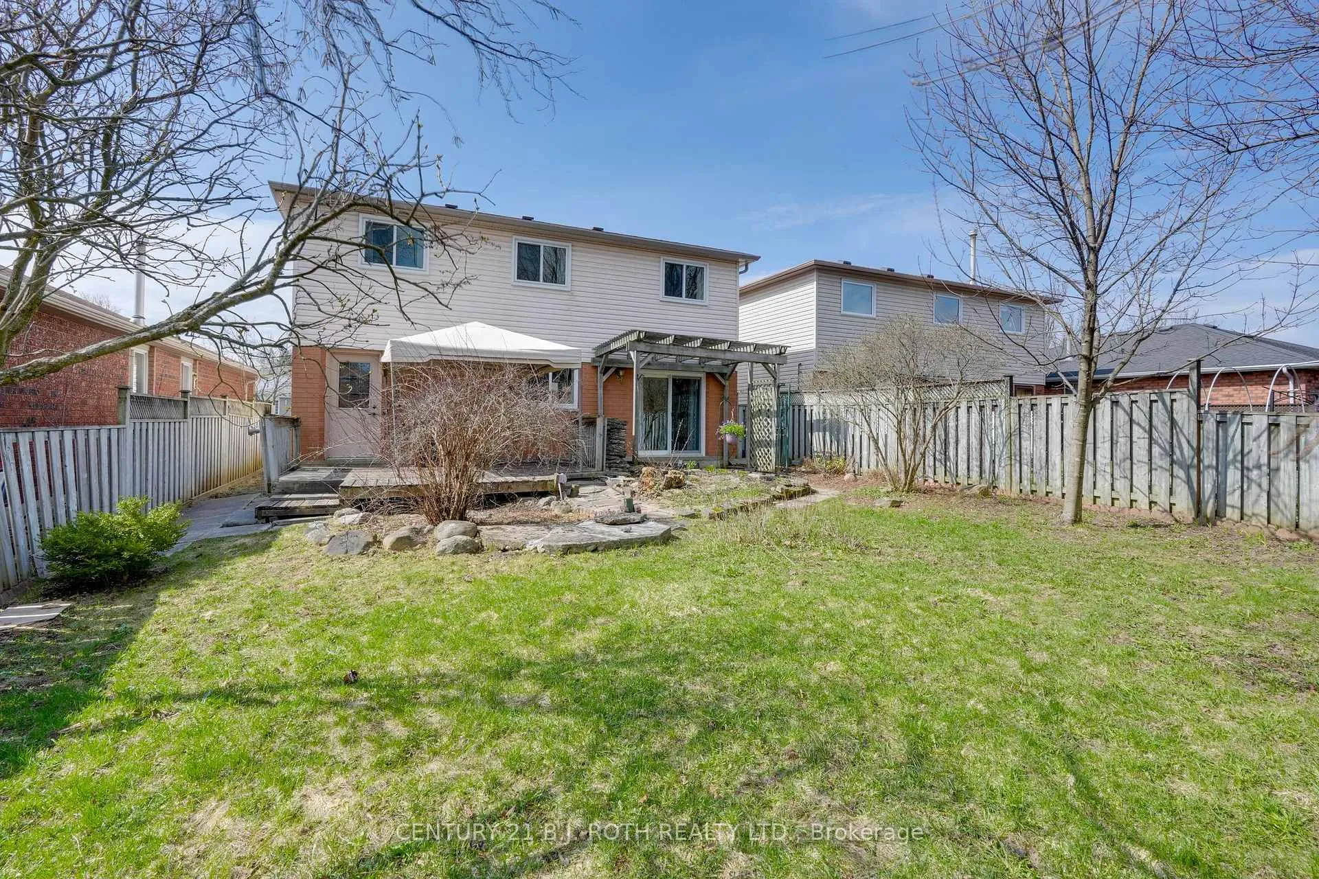 Photo 36 of 130 Athabaska Road, Barrie, Holly — HOMEH