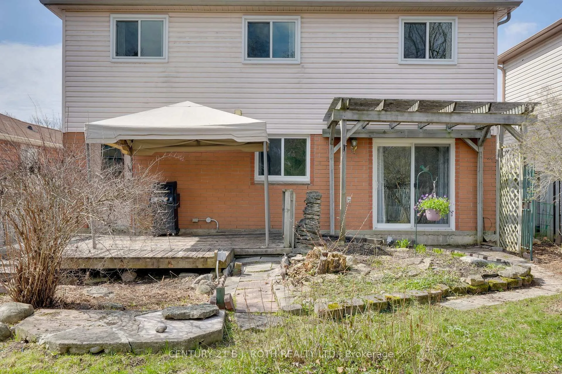 Photo 37 of 130 Athabaska Road, Barrie, Holly — HOMEH