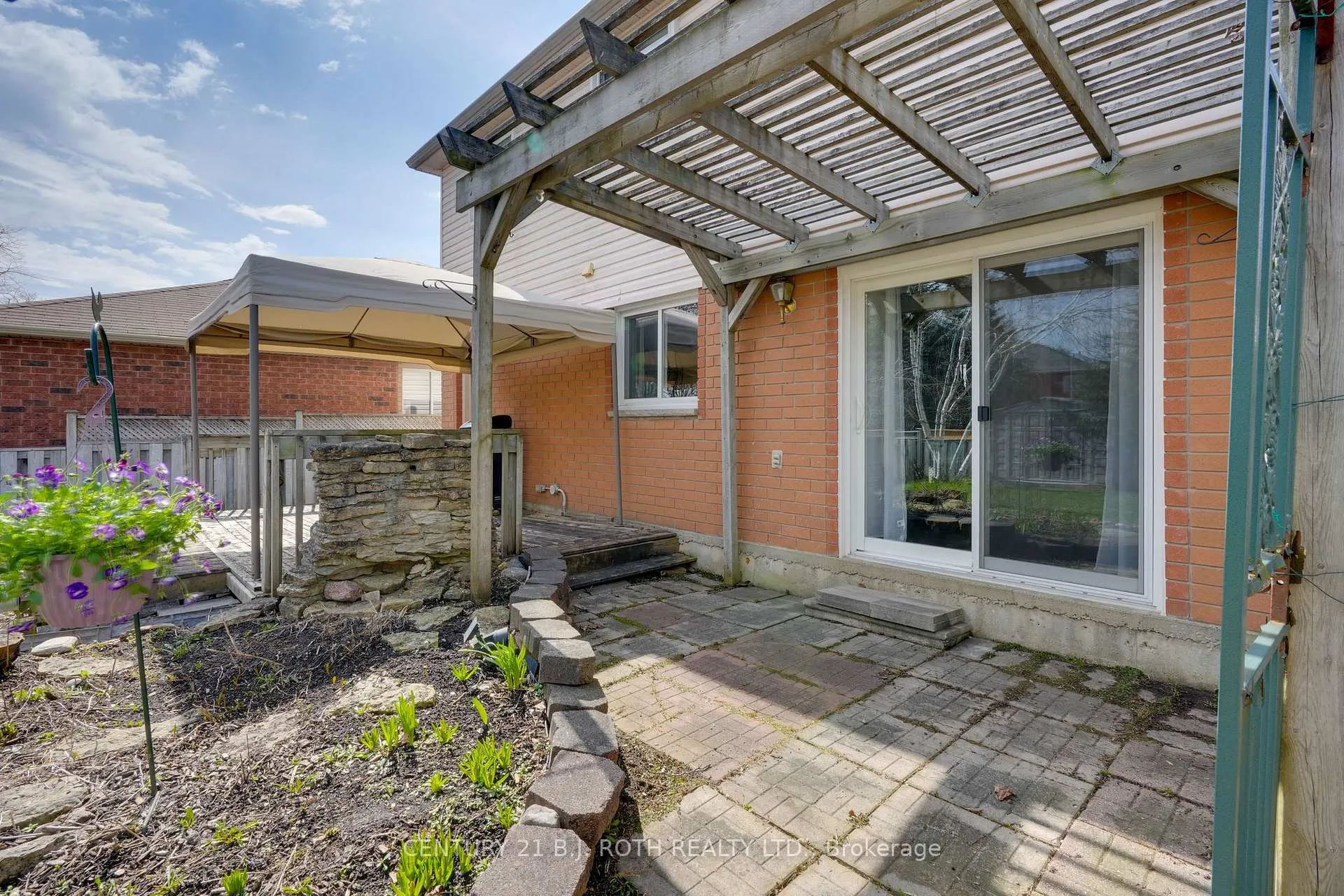 Photo 38 of 130 Athabaska Road, Barrie, Holly — HOMEH