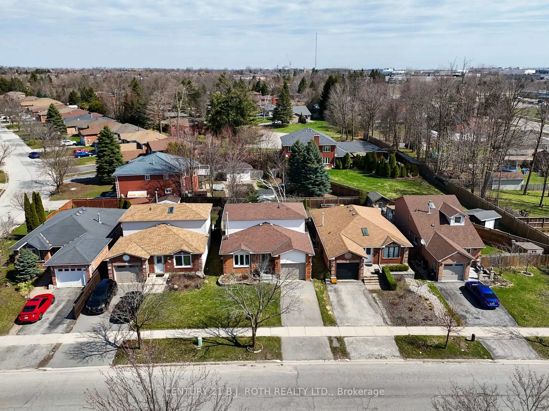 Photo 41 of 130 Athabaska Road, Barrie, Holly — HOMEH