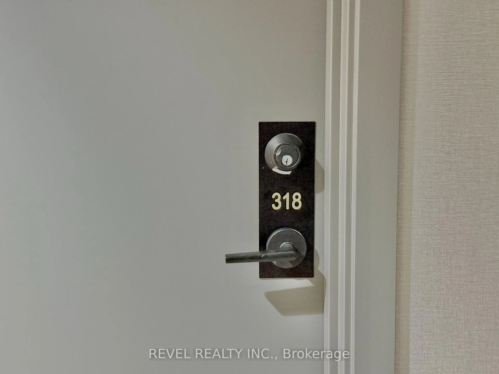 Photo 2 of Unit 318, 1010 Dundas Street E, Whitby, Pringle Creek — HOMEH