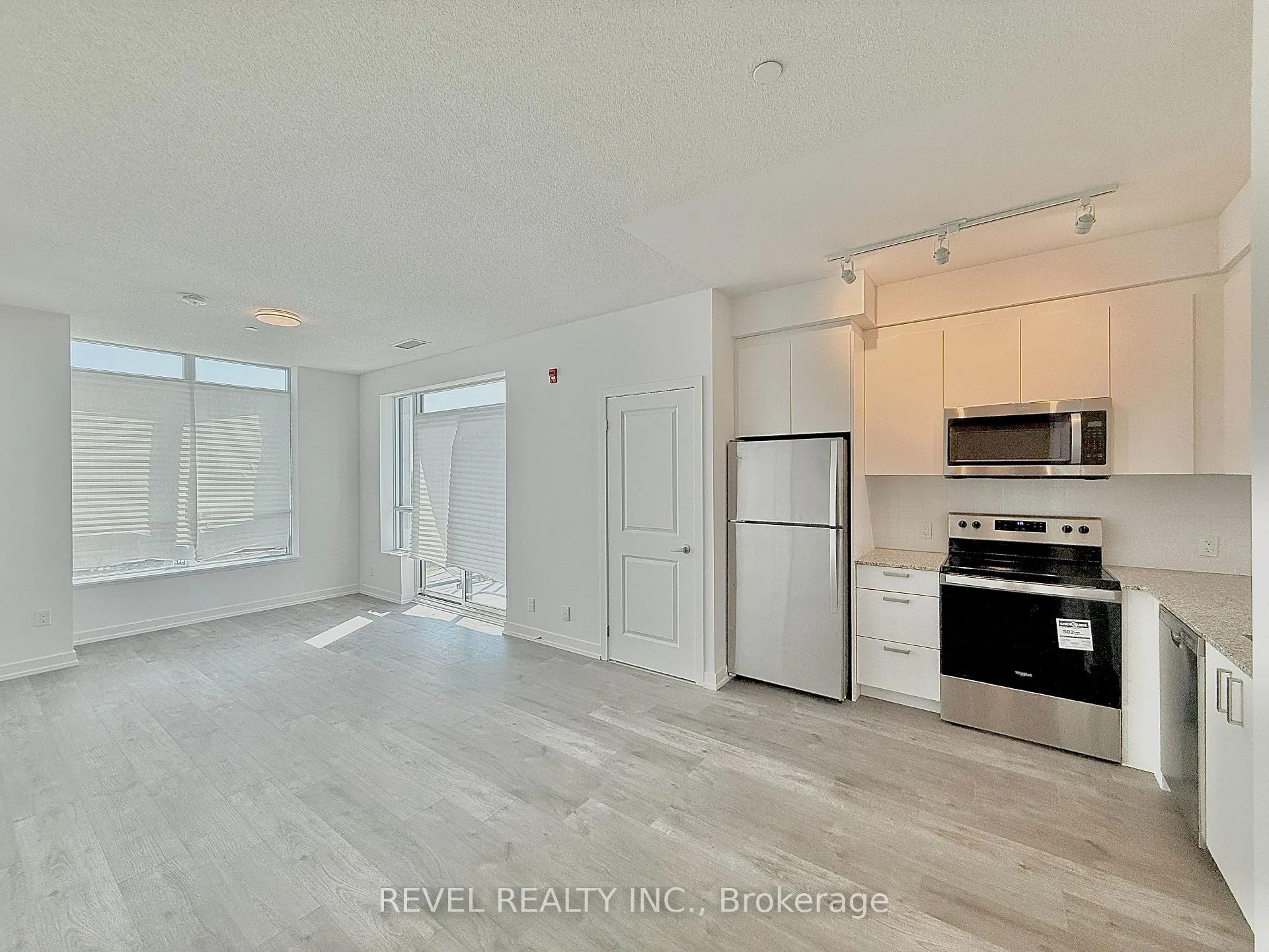 Photo 6 of Unit 318, 1010 Dundas Street E, Whitby, Pringle Creek — HOMEH