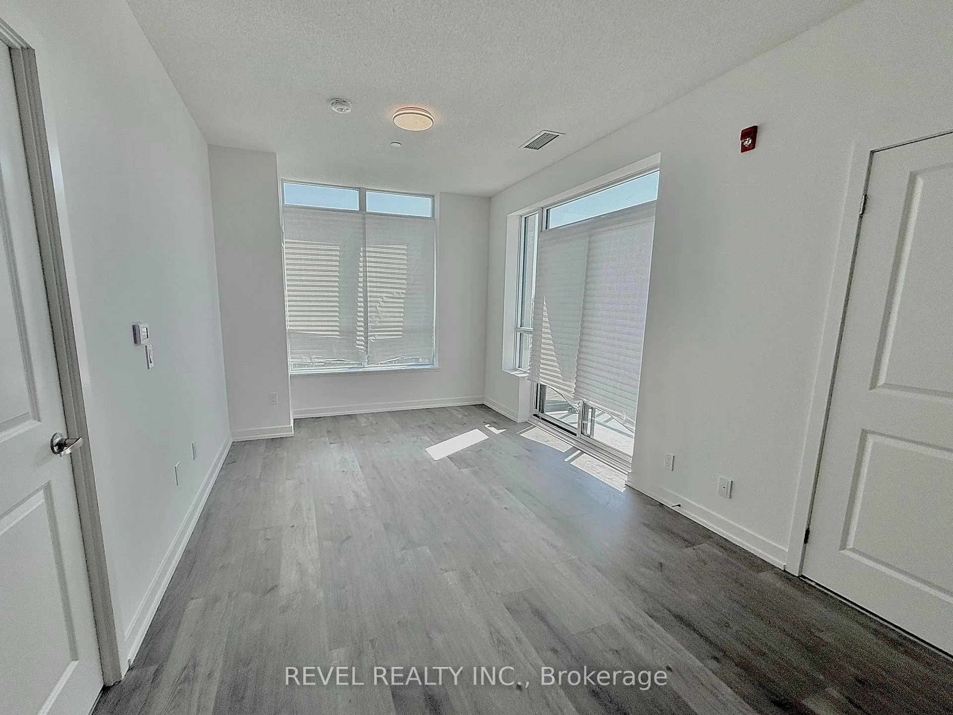 Photo 12 of Unit 318, 1010 Dundas Street E, Whitby, Pringle Creek — HOMEH