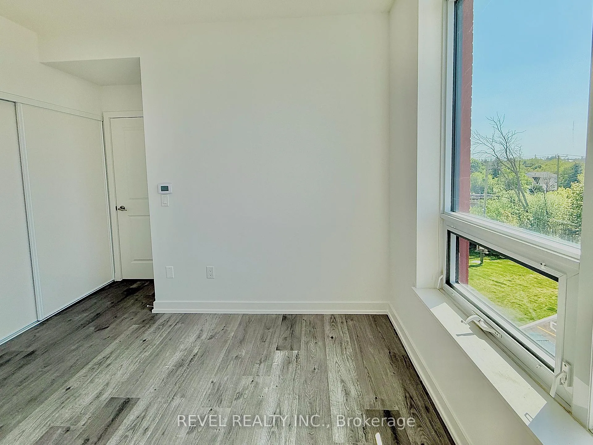 Photo 15 of Unit 318, 1010 Dundas Street E, Whitby, Pringle Creek — HOMEH