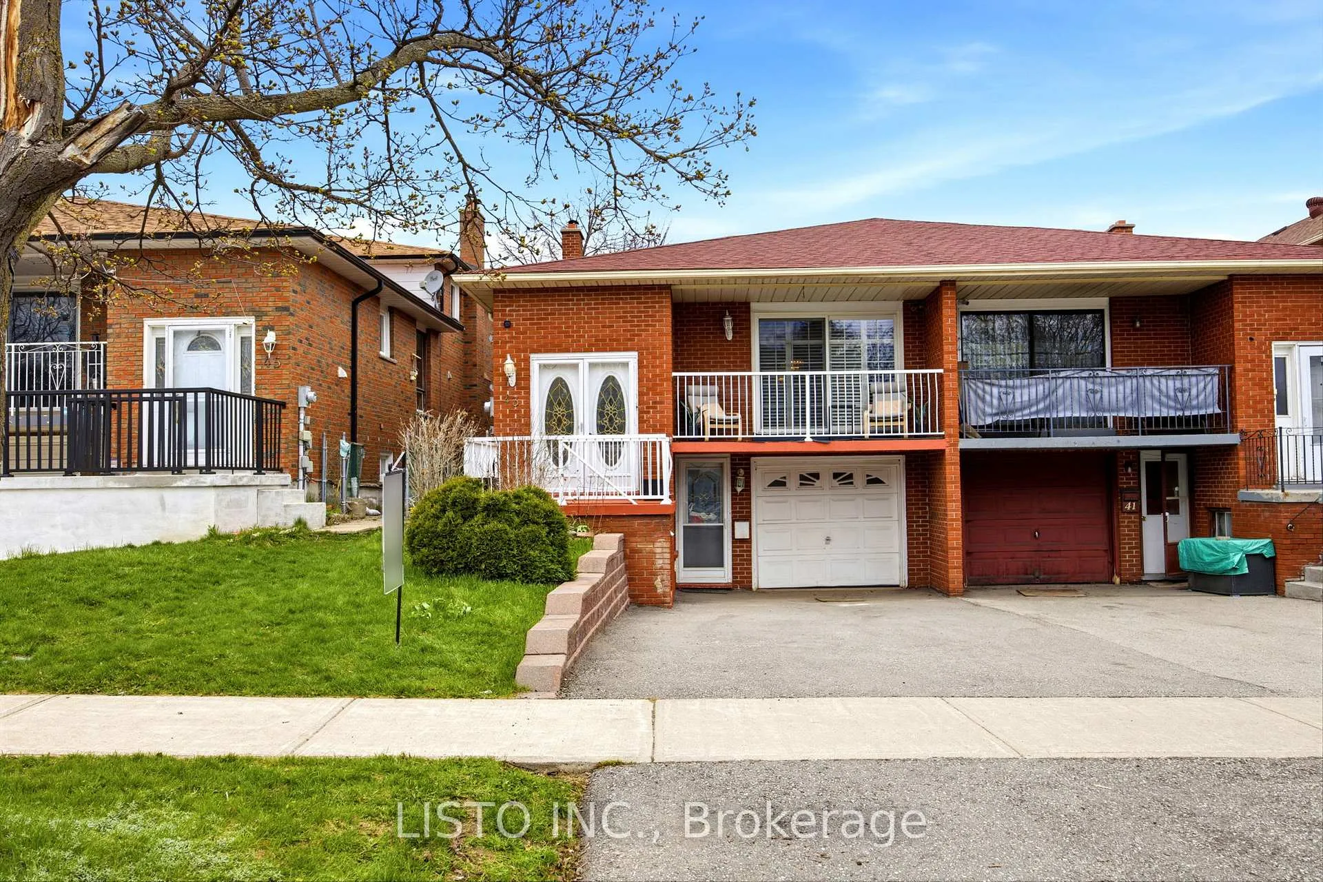 Photo 2 of 43 Robbinstone Drive, Scarborough, Malvern — HOMEH