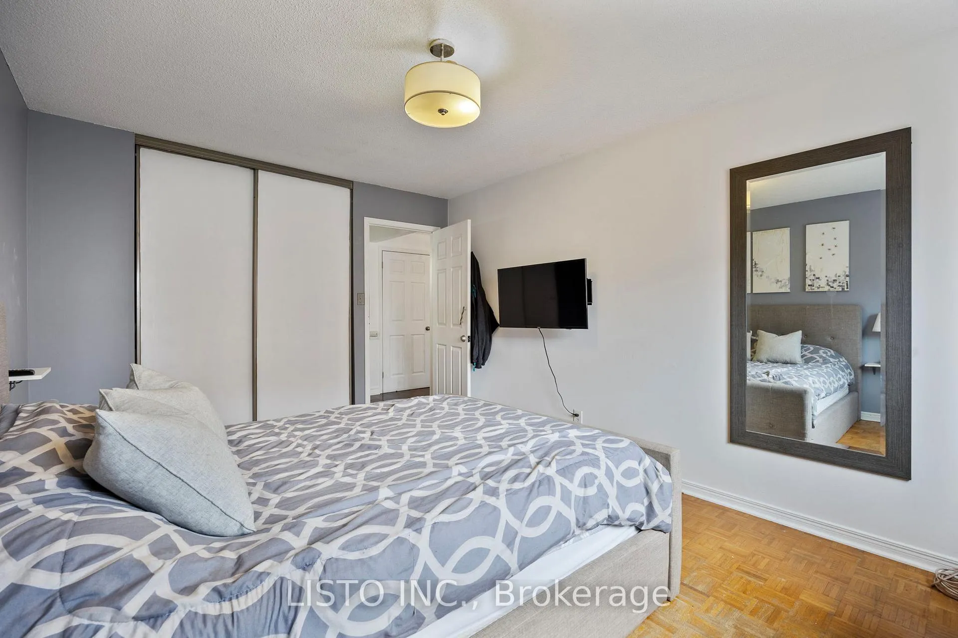 Photo 23 of 43 Robbinstone Drive, Scarborough, Malvern — HOMEH