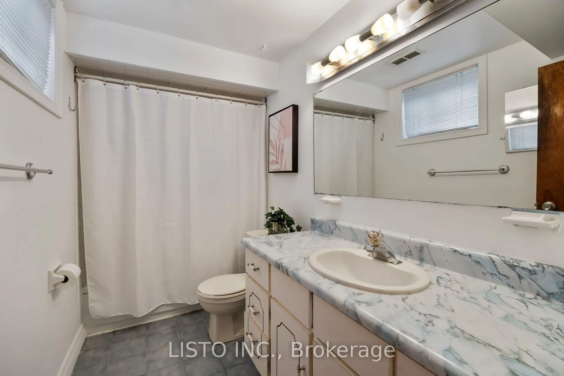 Photo 38 of 43 Robbinstone Drive, Scarborough, Malvern — HOMEH
