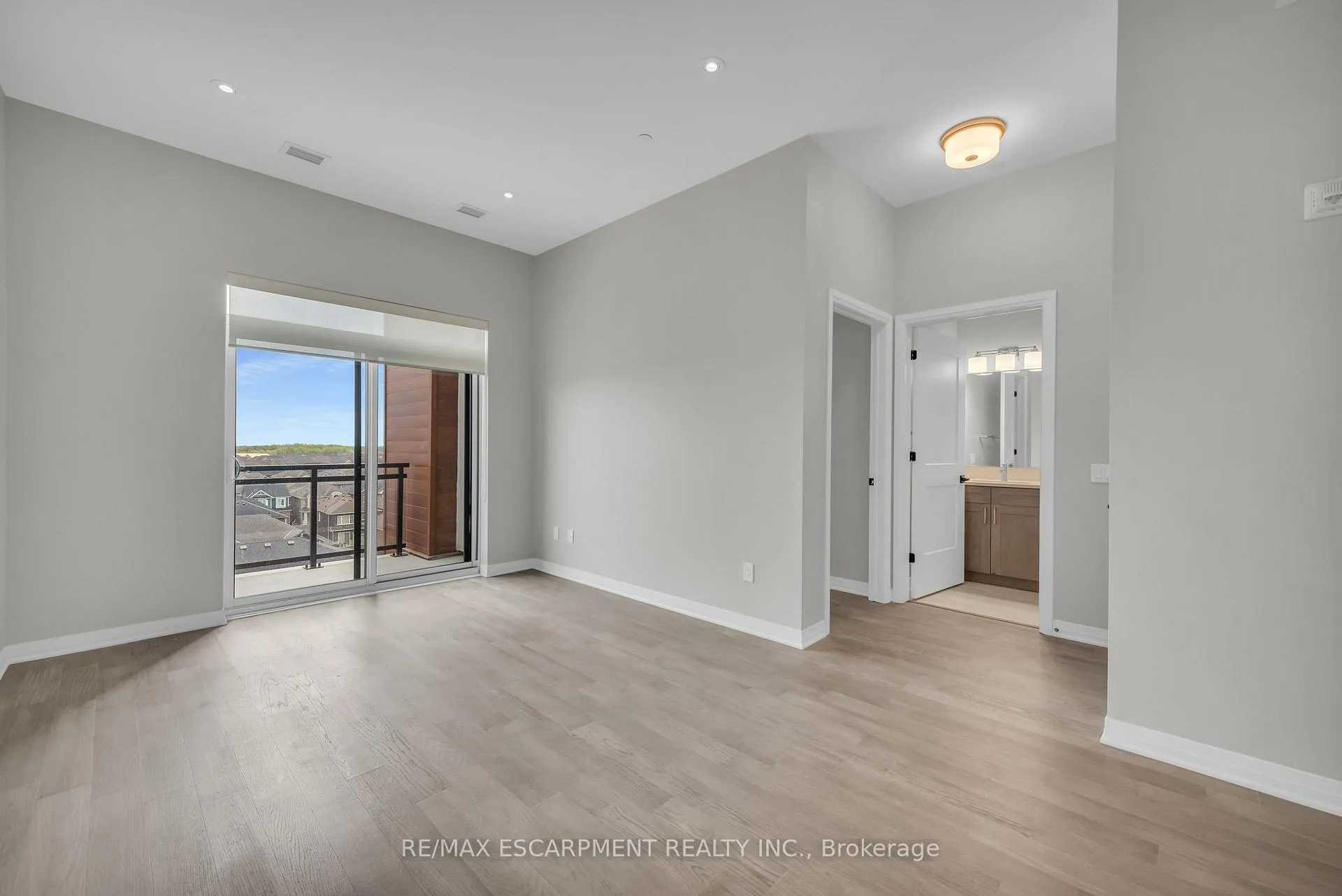 Photo 12 of Unit 601, 470 Gordon Krantz Avenue, Milton, Walker — HOMEH