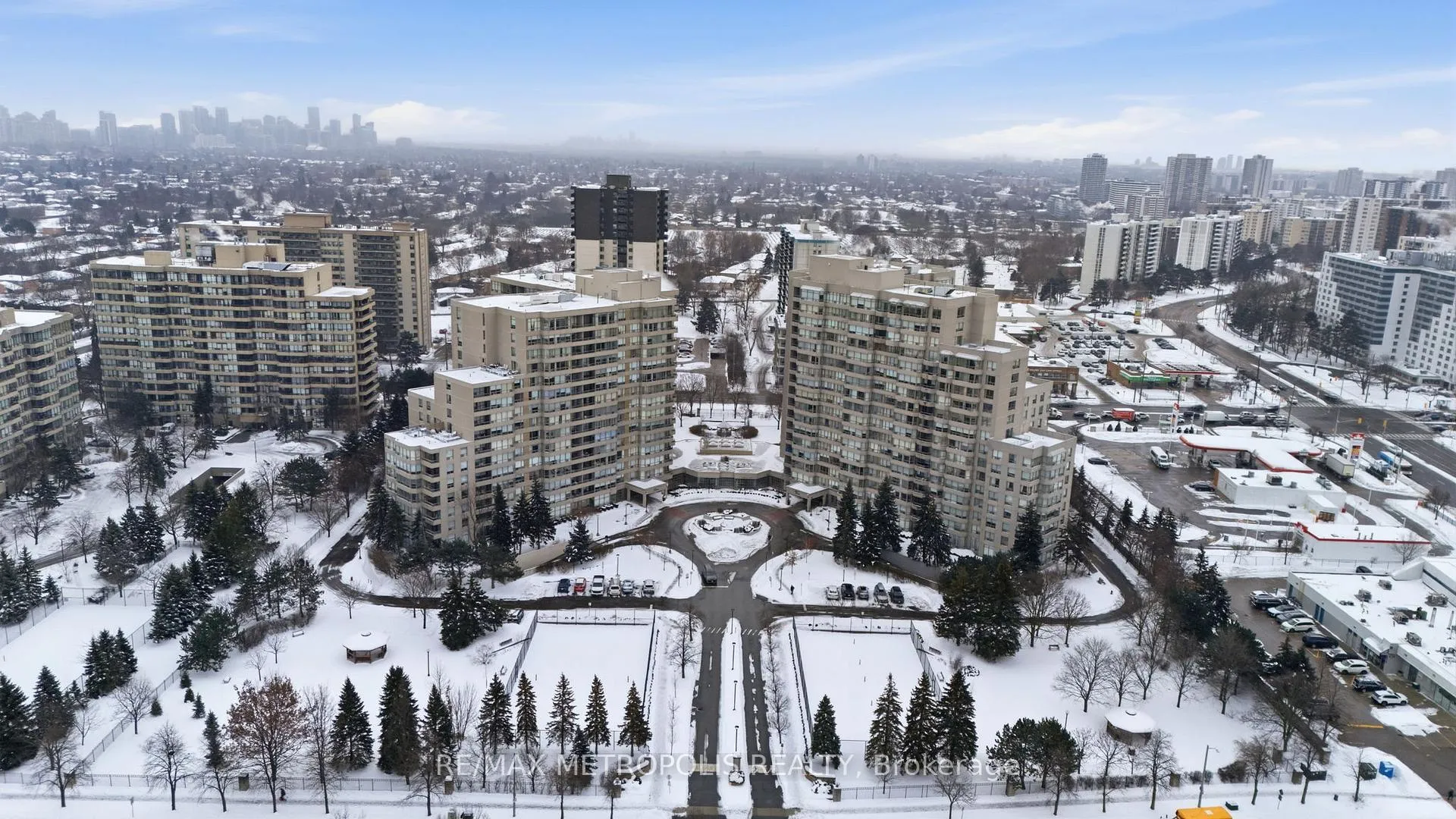 Photo 2 of Unit 1501, 11 Townsgate Drive, Vaughan, Crestwood-Springfarm-Yorkhill — HOMEH