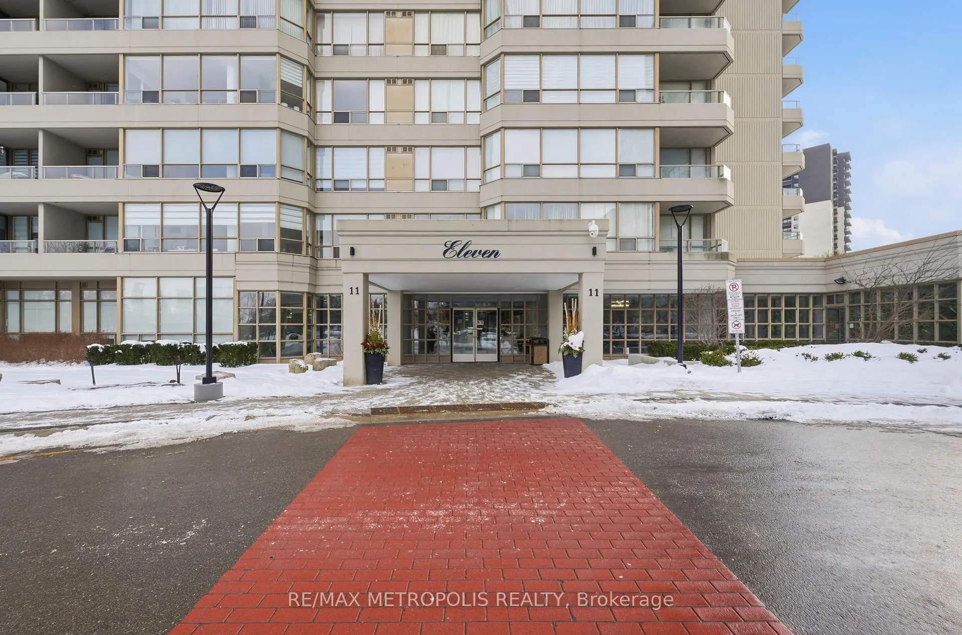 Photo 5 of Unit 1501, 11 Townsgate Drive, Vaughan, Crestwood-Springfarm-Yorkhill — HOMEH