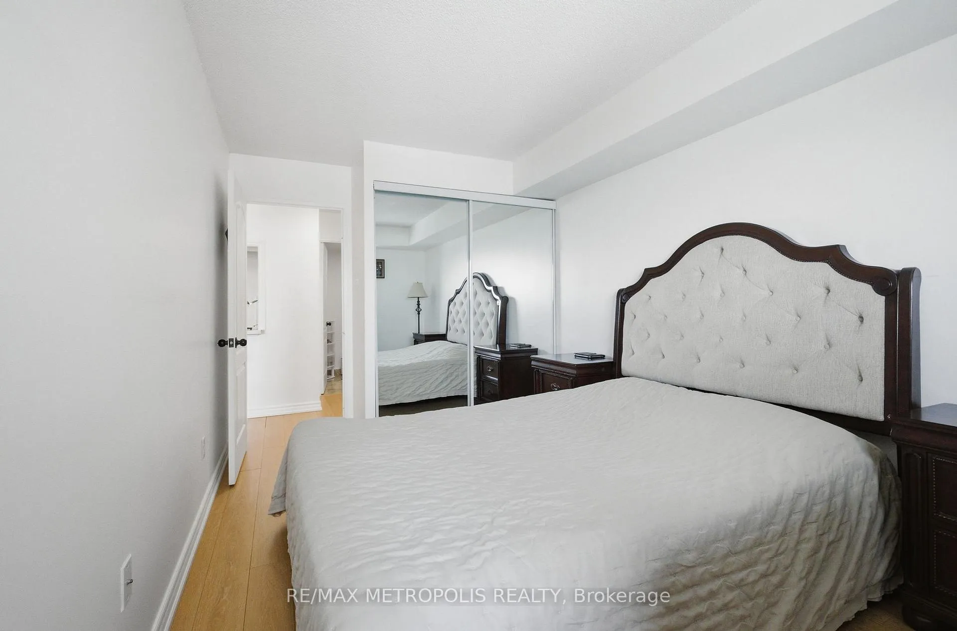 Photo 18 of Unit 1501, 11 Townsgate Drive, Vaughan, Crestwood-Springfarm-Yorkhill — HOMEH