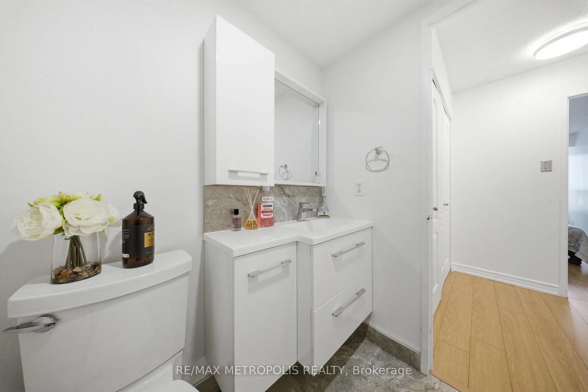 Photo 19 of Unit 1501, 11 Townsgate Drive, Vaughan, Crestwood-Springfarm-Yorkhill — HOMEH