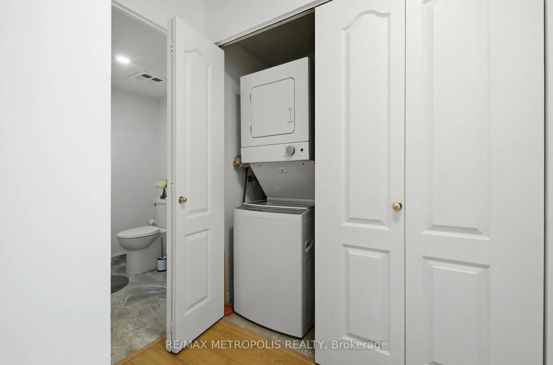 Photo 20 of Unit 1501, 11 Townsgate Drive, Vaughan, Crestwood-Springfarm-Yorkhill — HOMEH