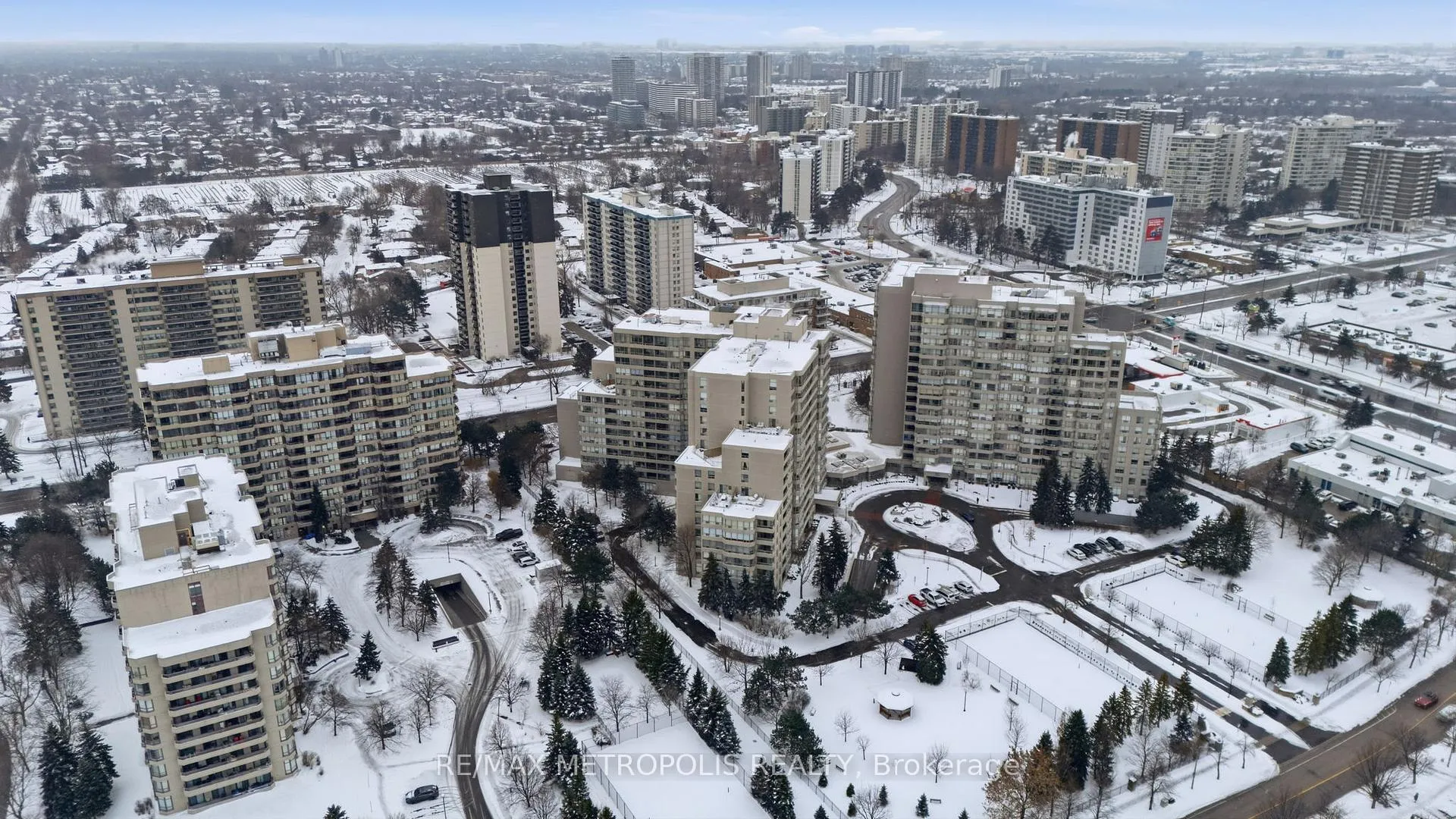 Photo 28 of Unit 1501, 11 Townsgate Drive, Vaughan, Crestwood-Springfarm-Yorkhill — HOMEH