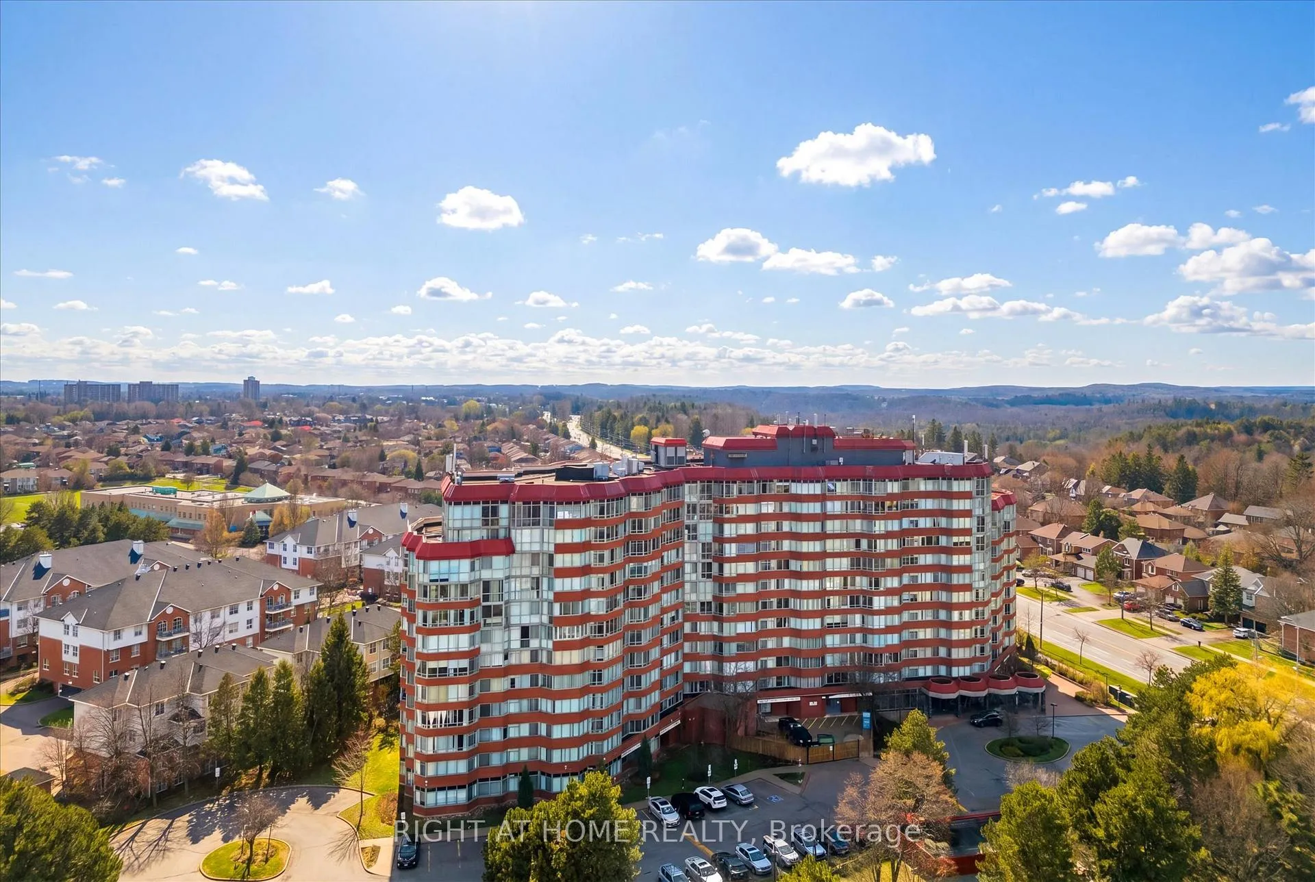 Photo 2 of Unit 824, 11753 Sheppard Avenue E, Scarborough, Rouge — HOMEH
