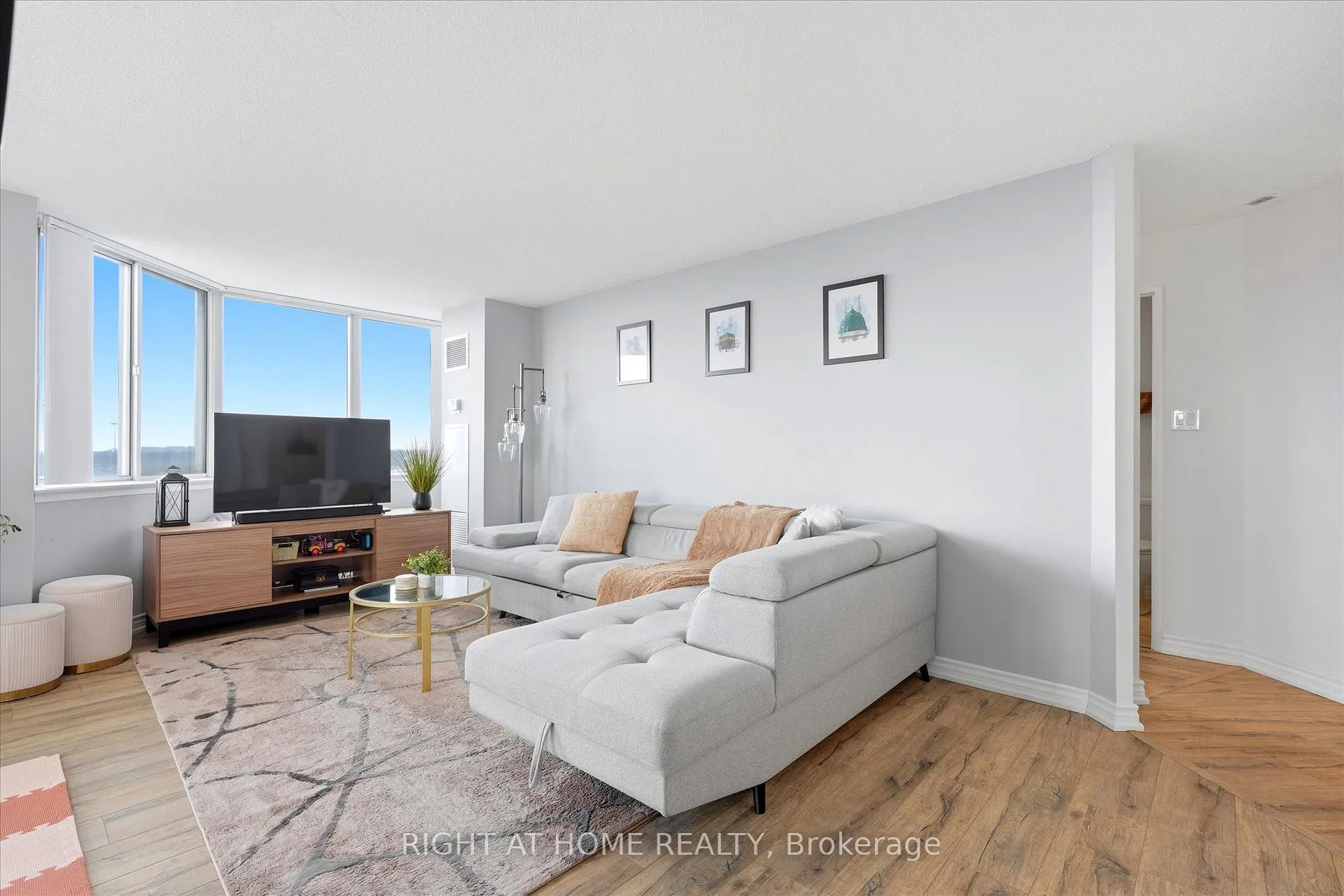 Photo 7 of Unit 824, 11753 Sheppard Avenue E, Scarborough, Rouge — HOMEH
