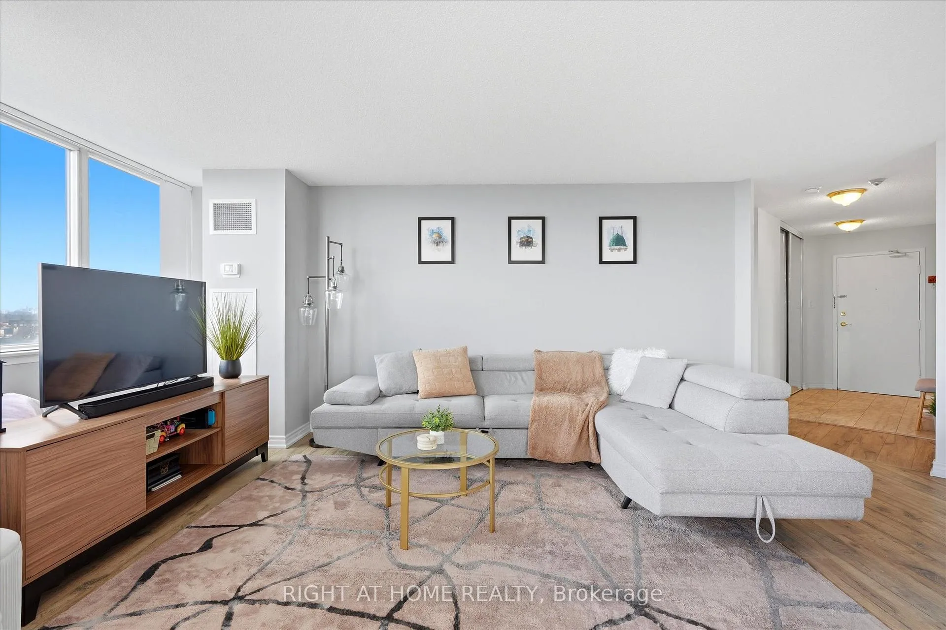 Photo 8 of Unit 824, 11753 Sheppard Avenue E, Scarborough, Rouge — HOMEH