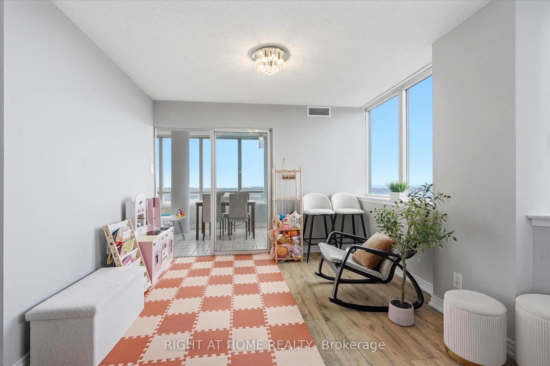 Photo 9 of Unit 824, 11753 Sheppard Avenue E, Scarborough, Rouge — HOMEH