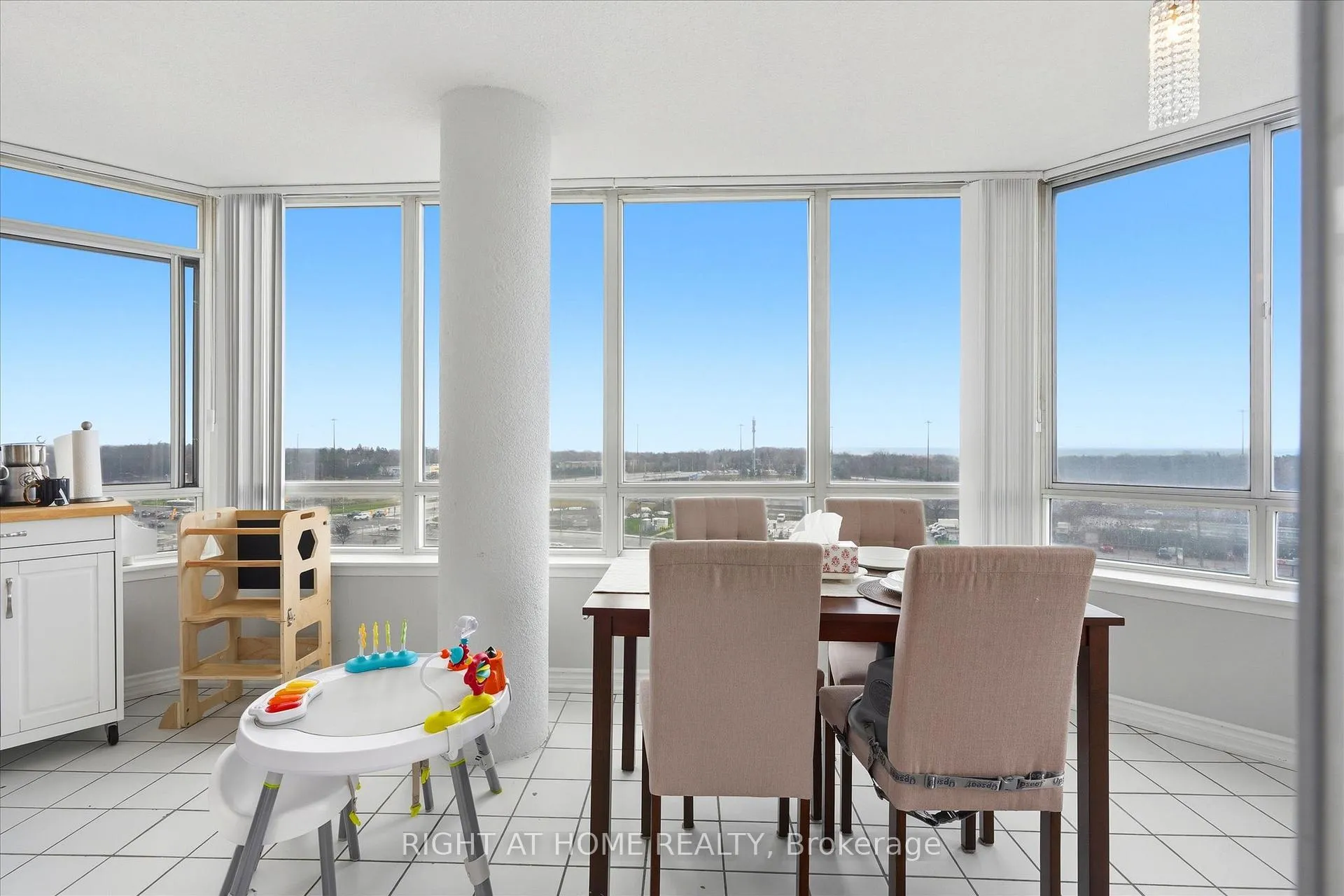 Photo 16 of Unit 824, 11753 Sheppard Avenue E, Scarborough, Rouge — HOMEH